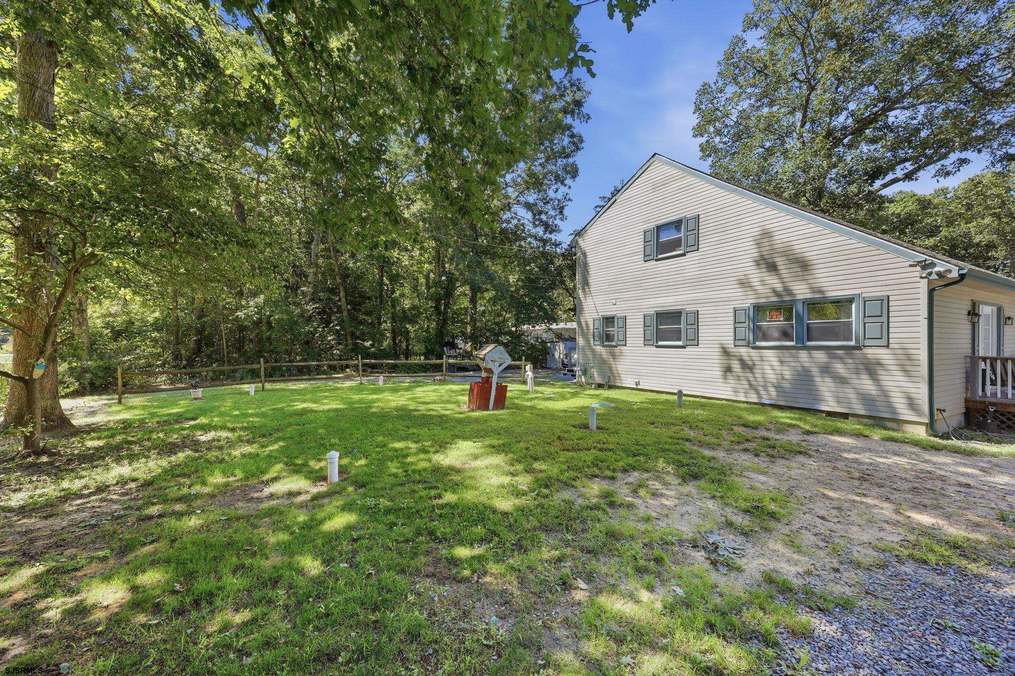 611700 | Photo 25