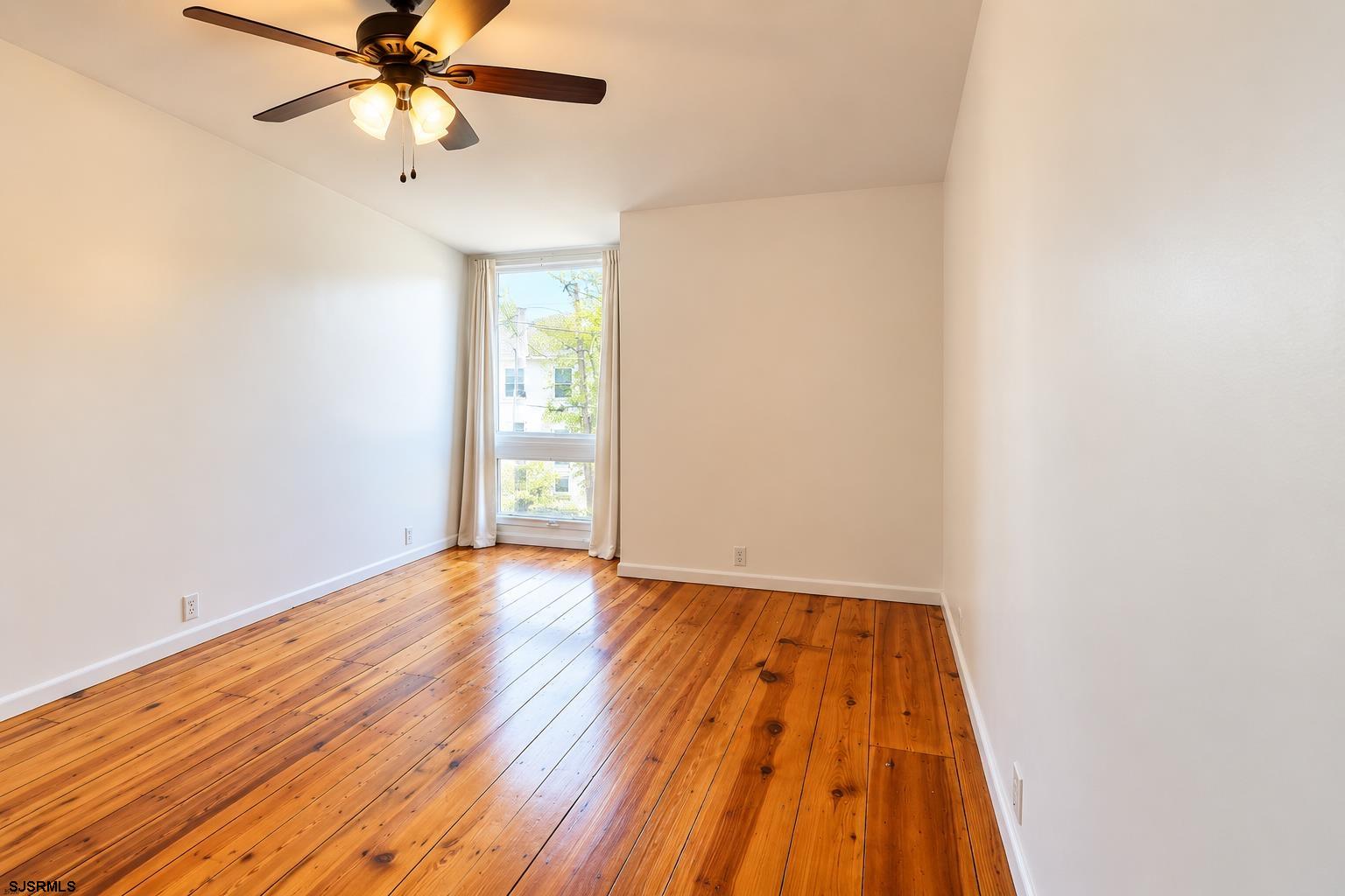 151 N Annapolis Avenue