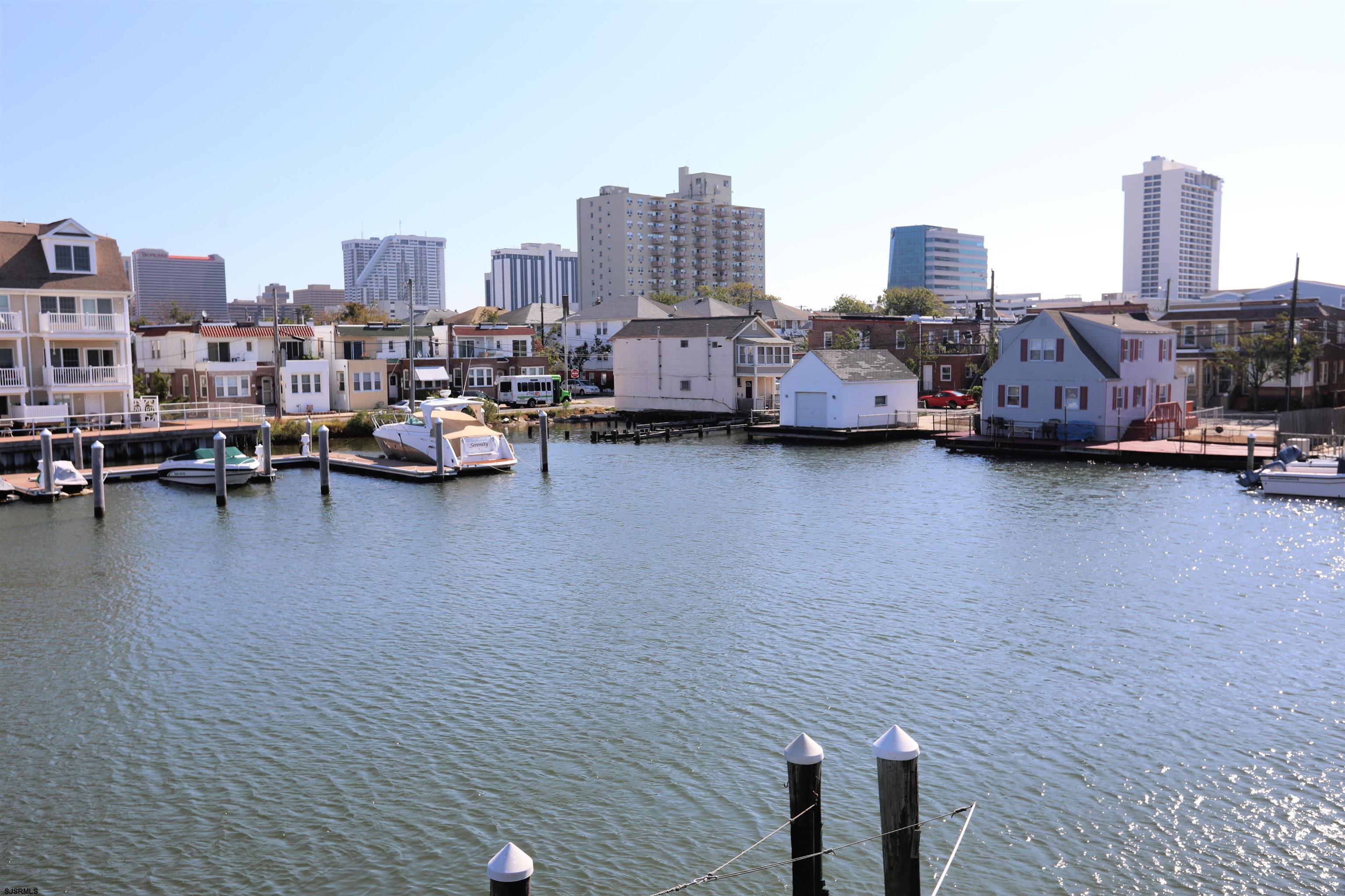 151 N Annapolis Avenue