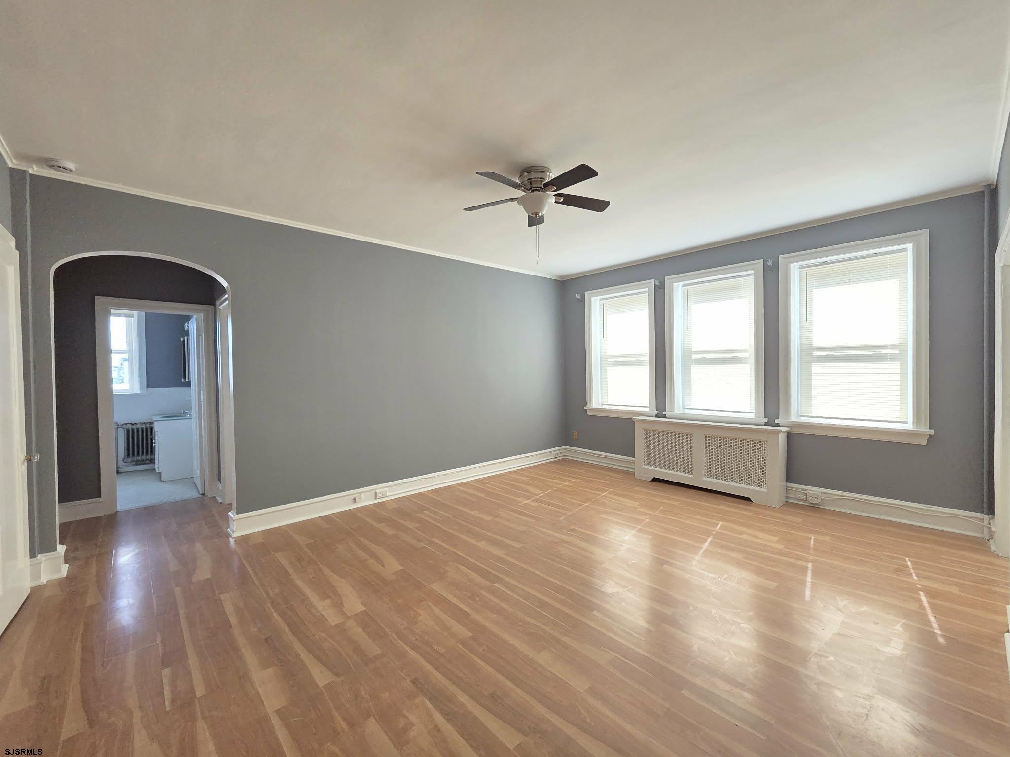 611749 | Photo 2