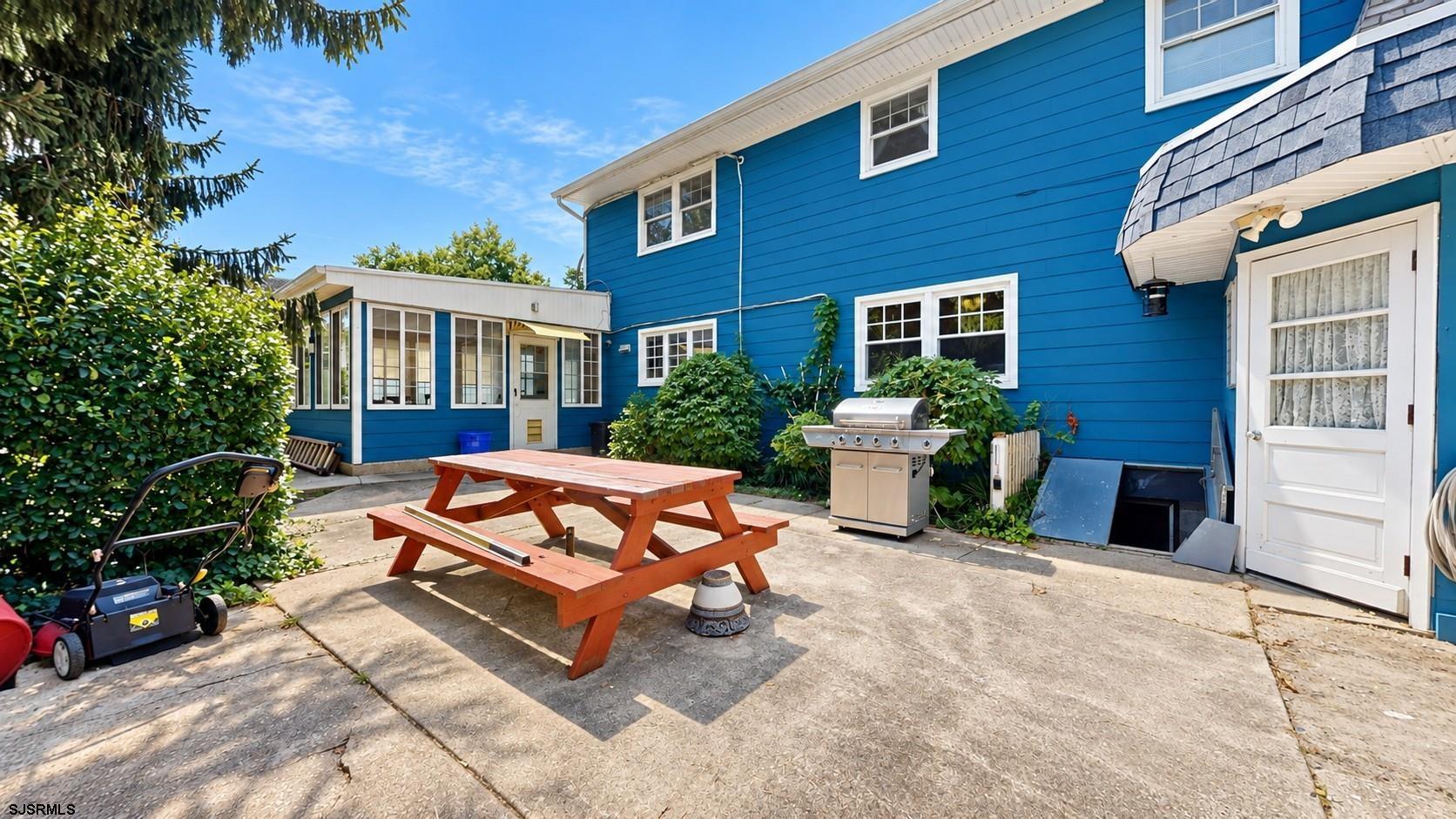 844 Marlborough Avenue