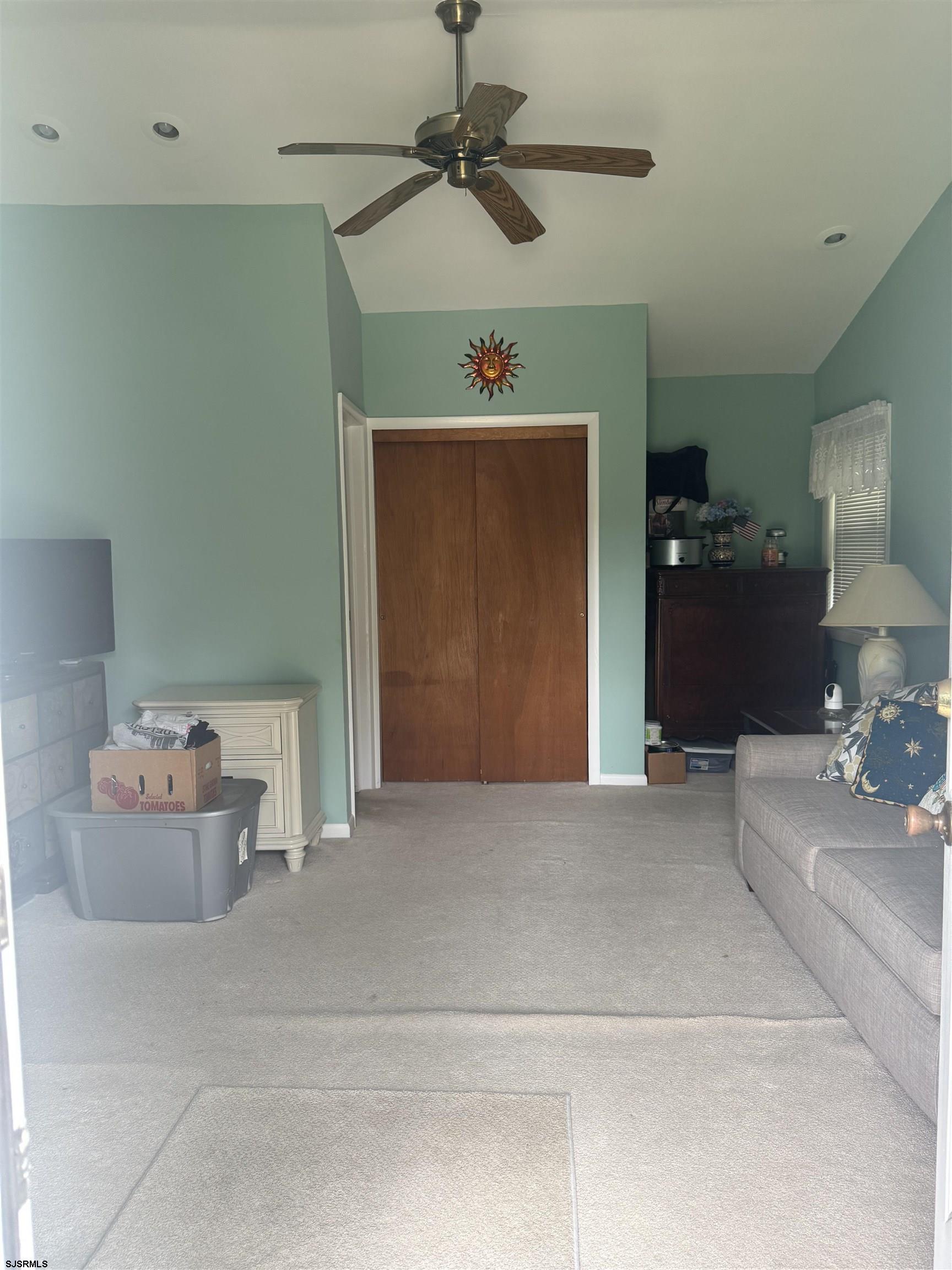611841 | Photo 23