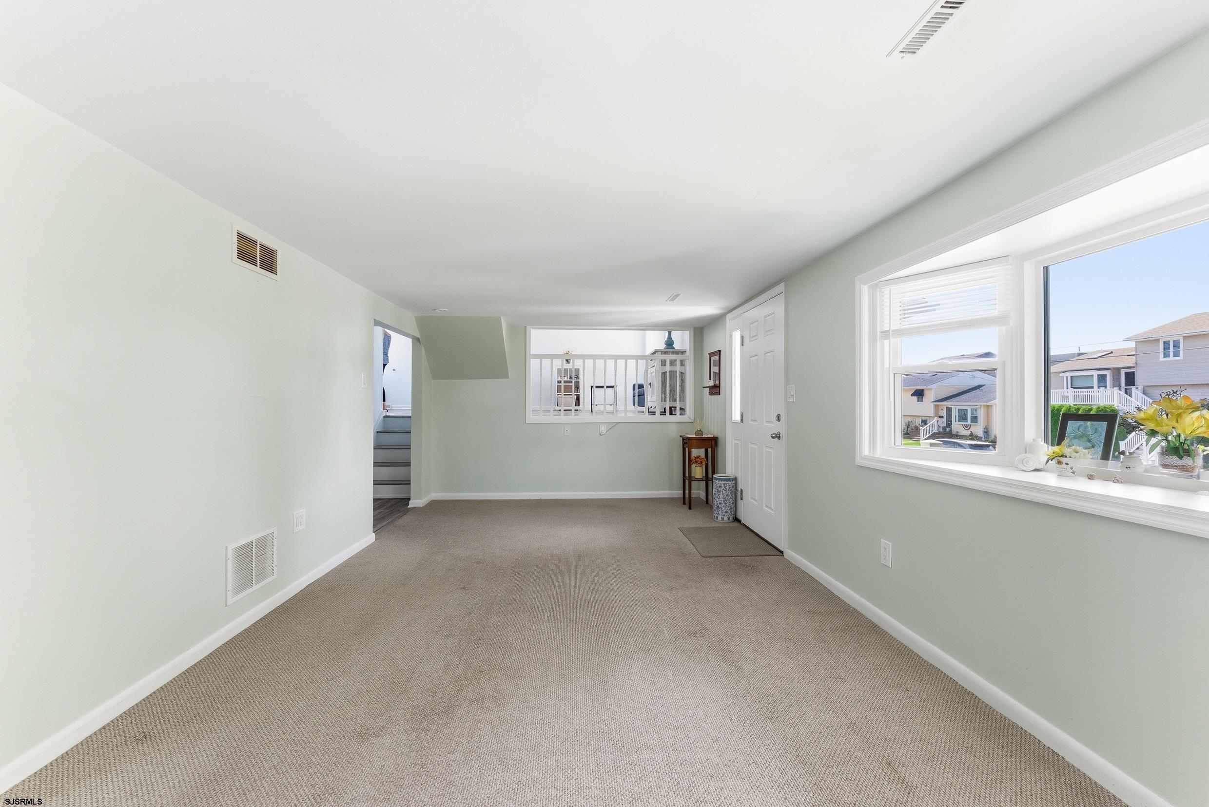 611 N Cambridge Avenue
