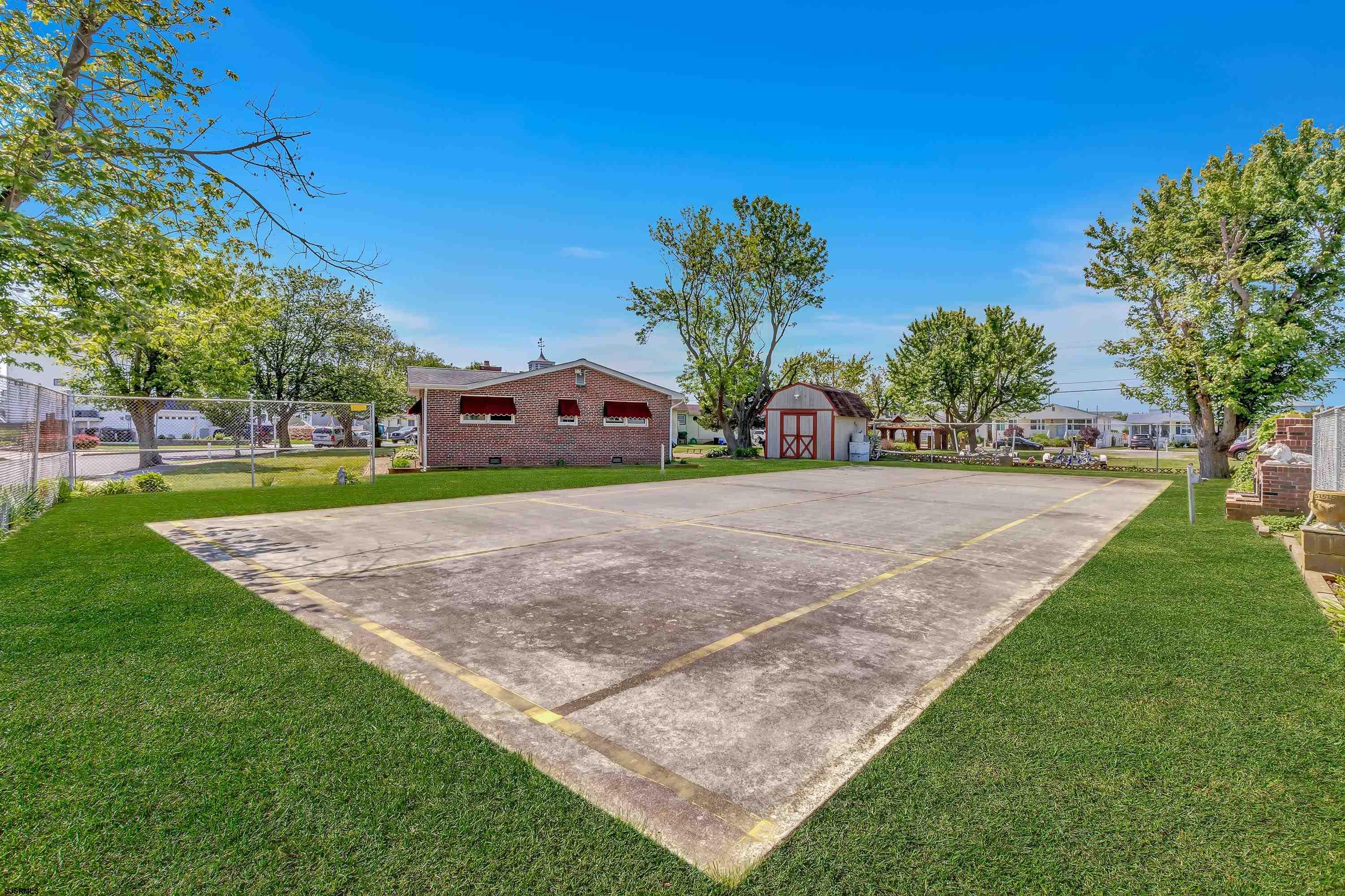 502 Caverly Dr