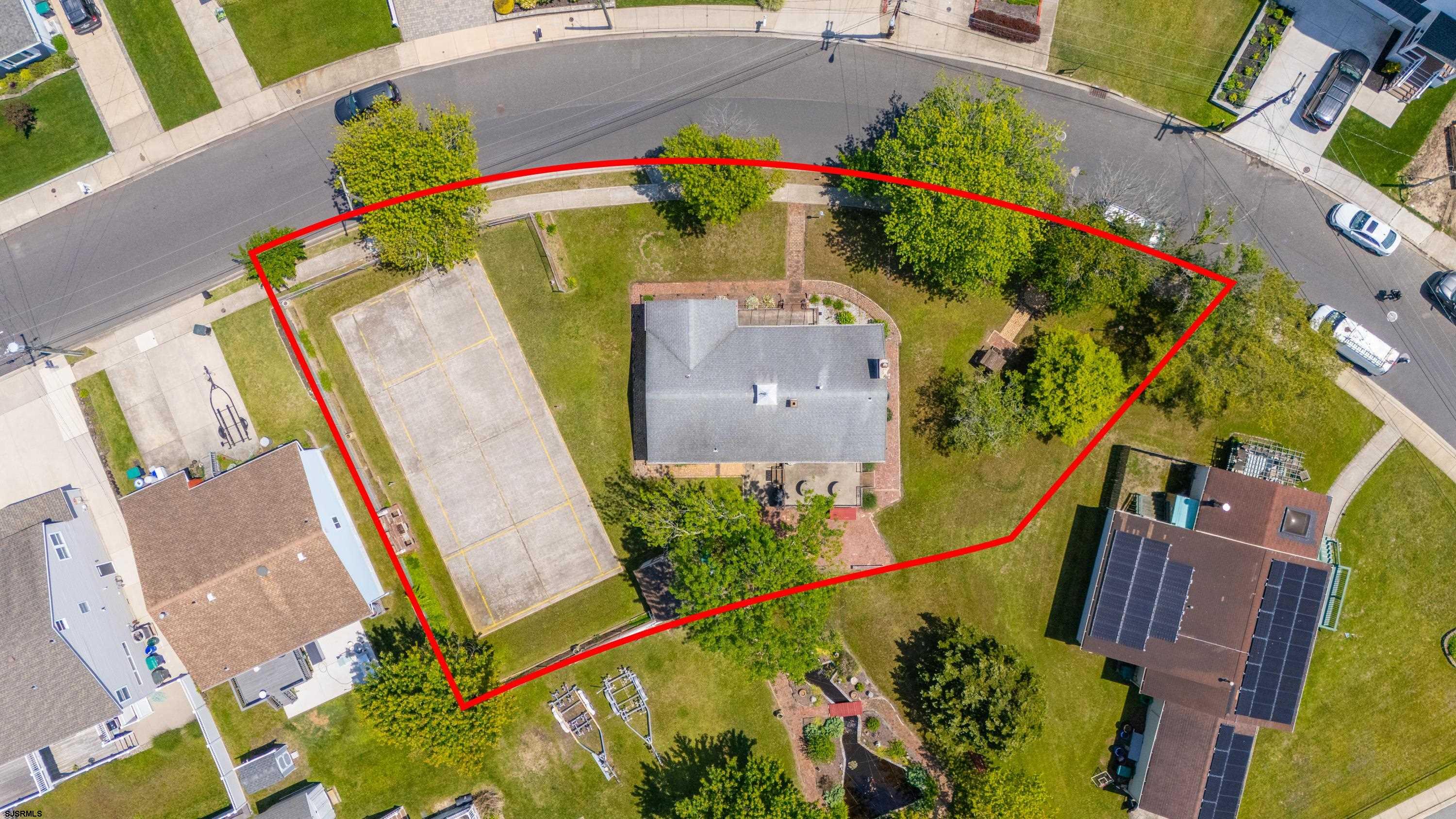 502 Caverly Dr