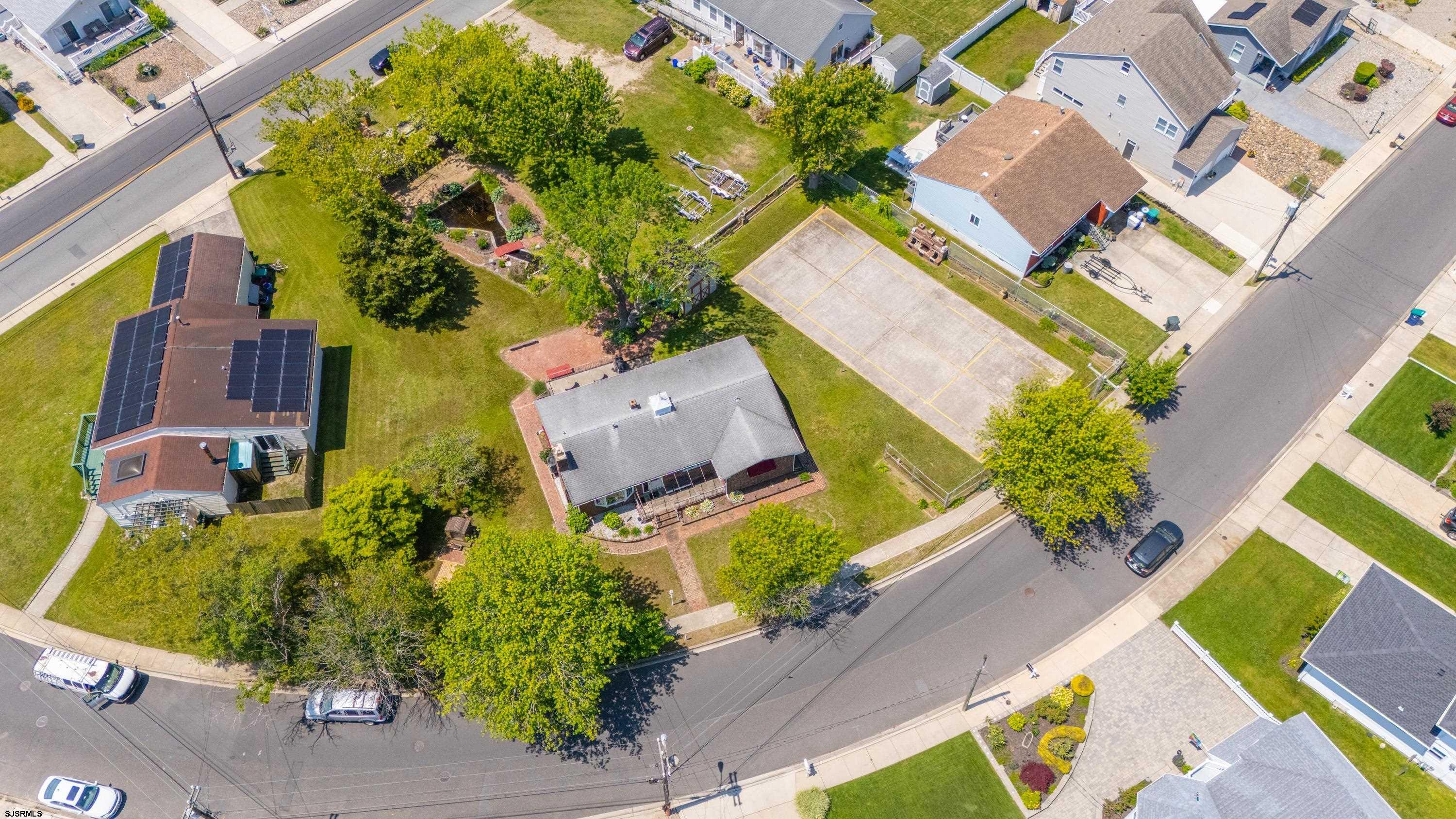 502 Caverly Dr