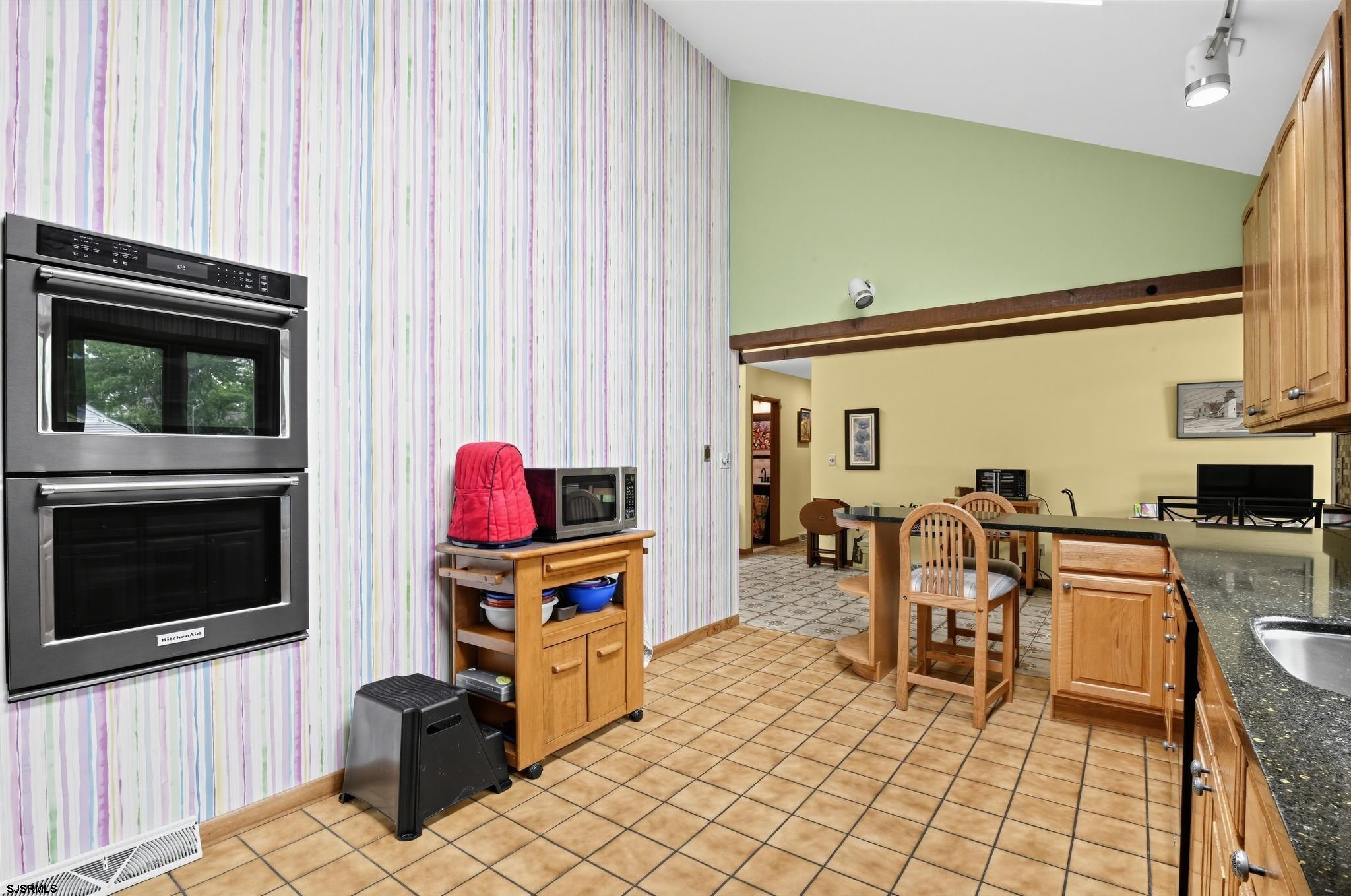 203 Dove Ln