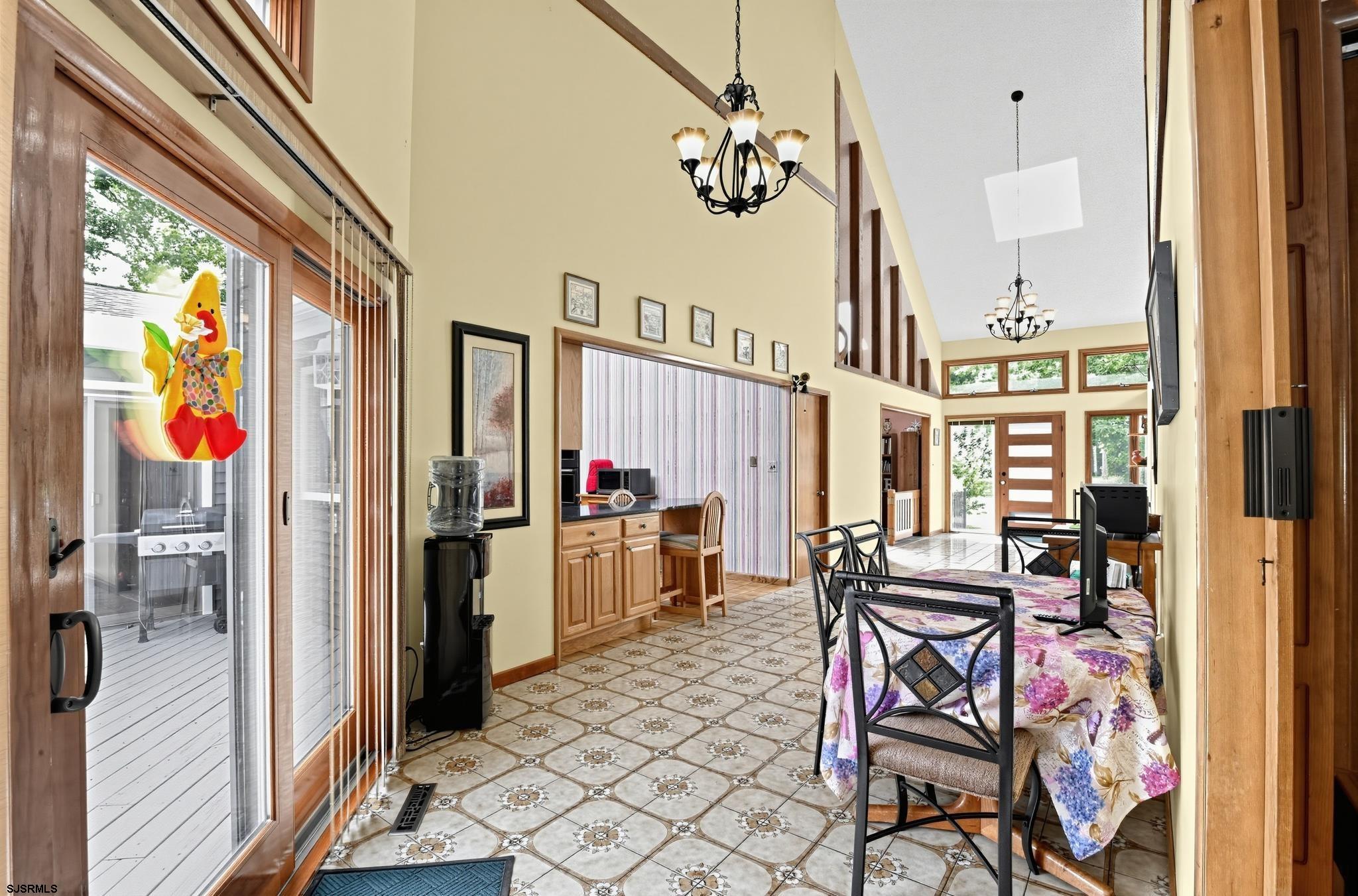 203 Dove Ln