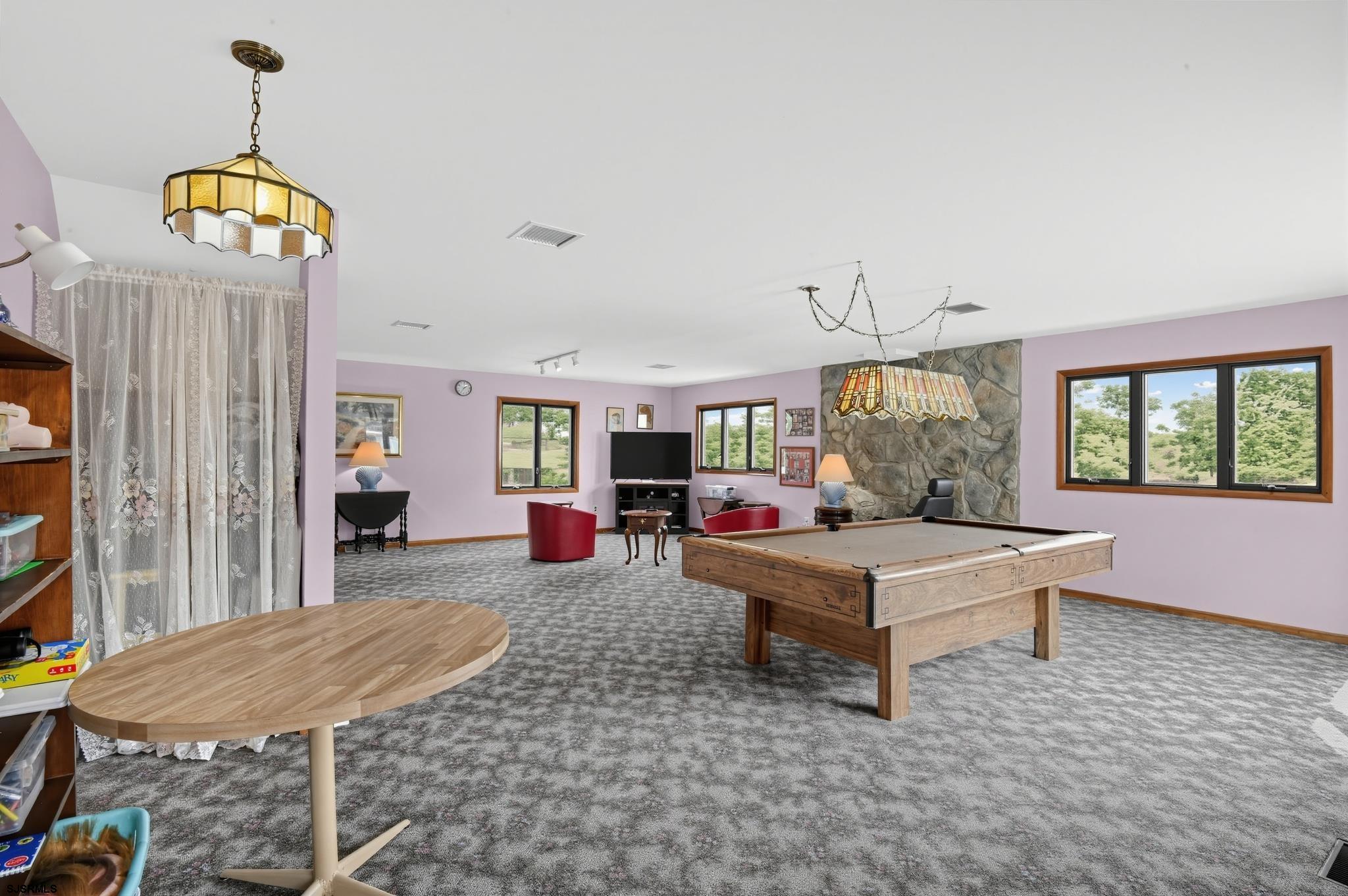 203 Dove Ln