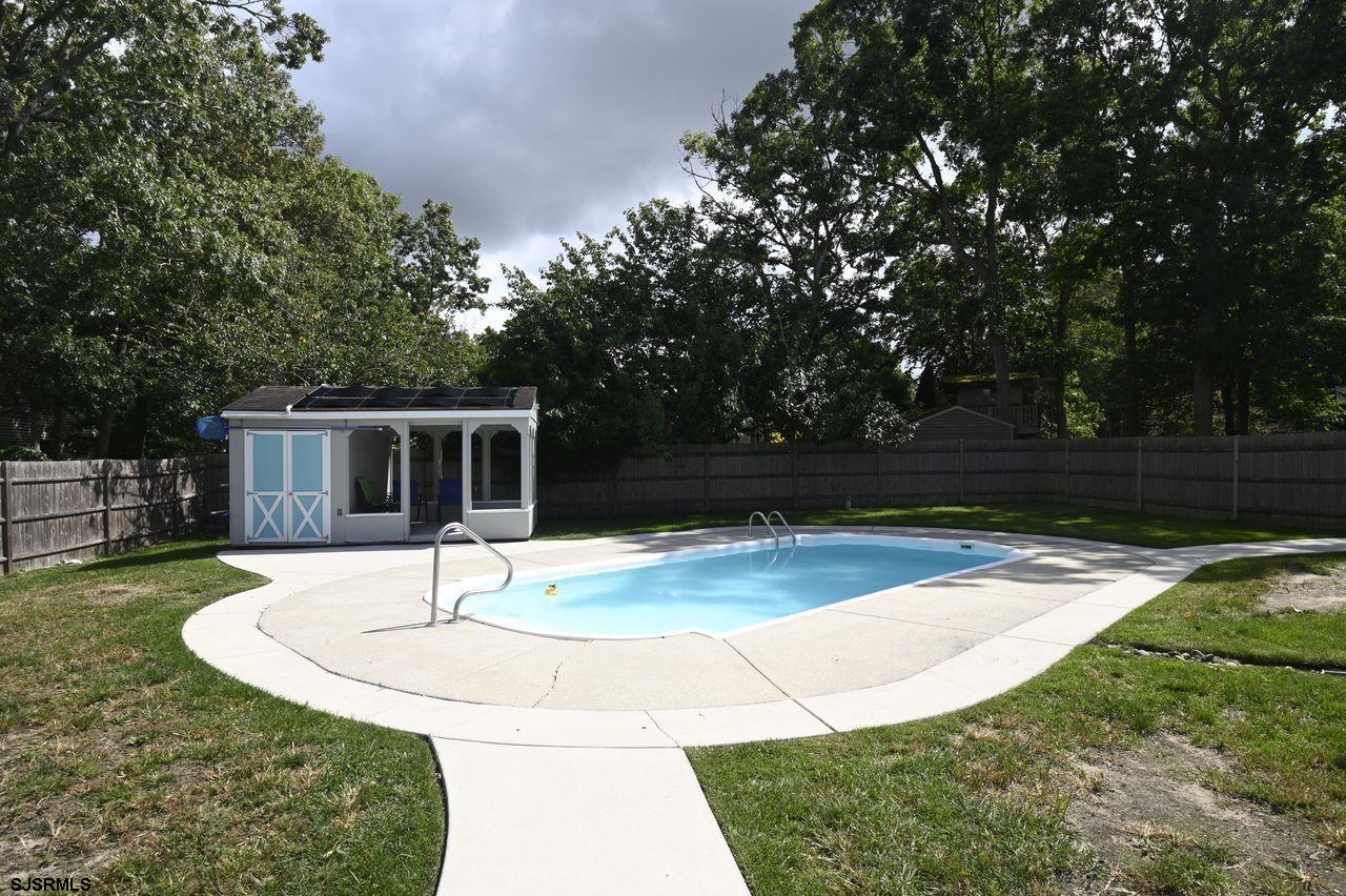 203 Dove Ln
