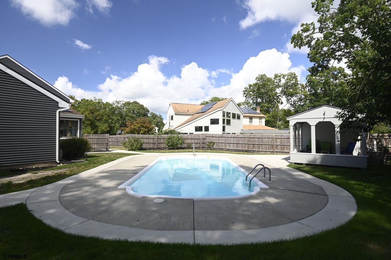 203 Dove Ln