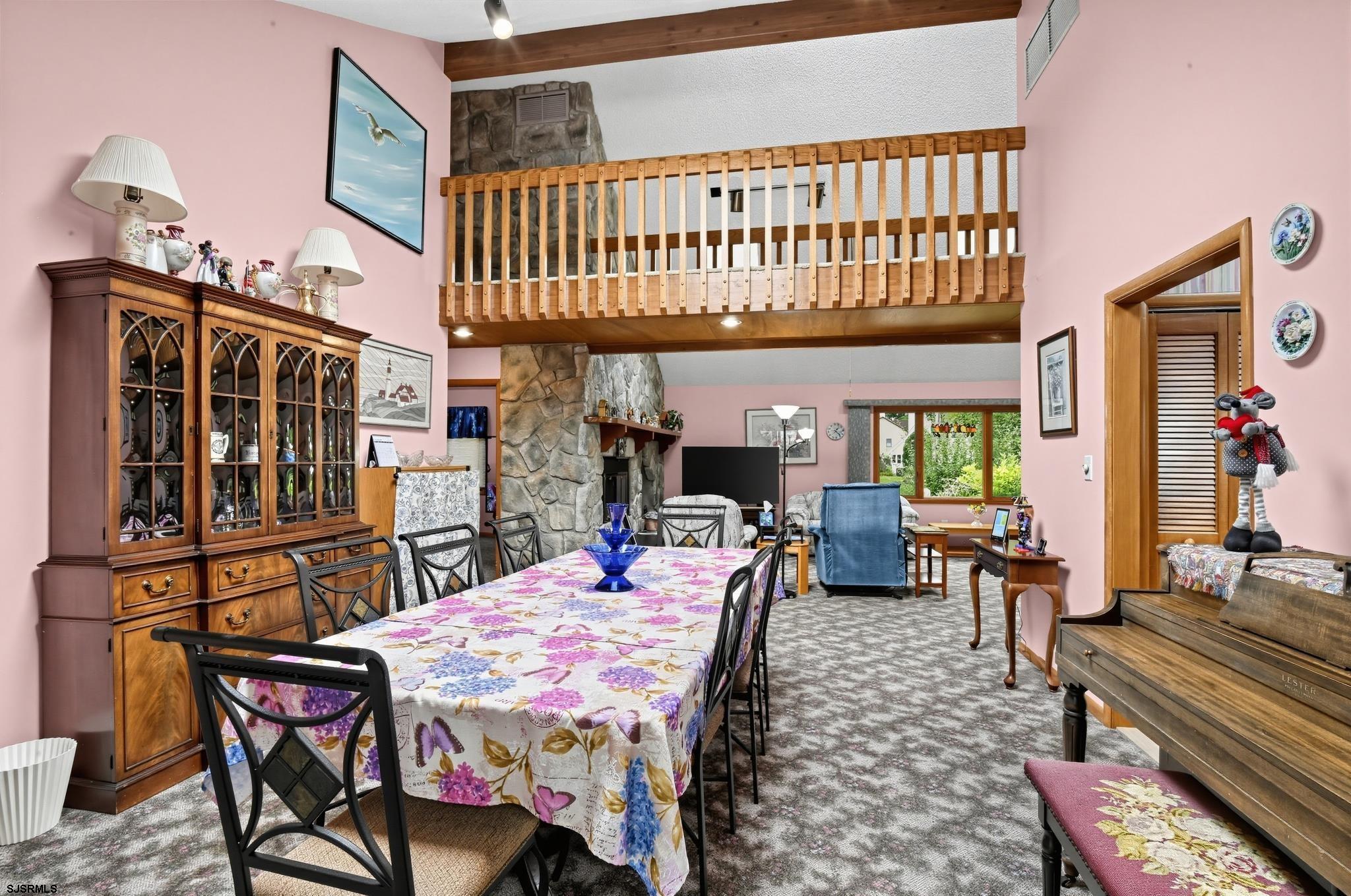 203 Dove Ln