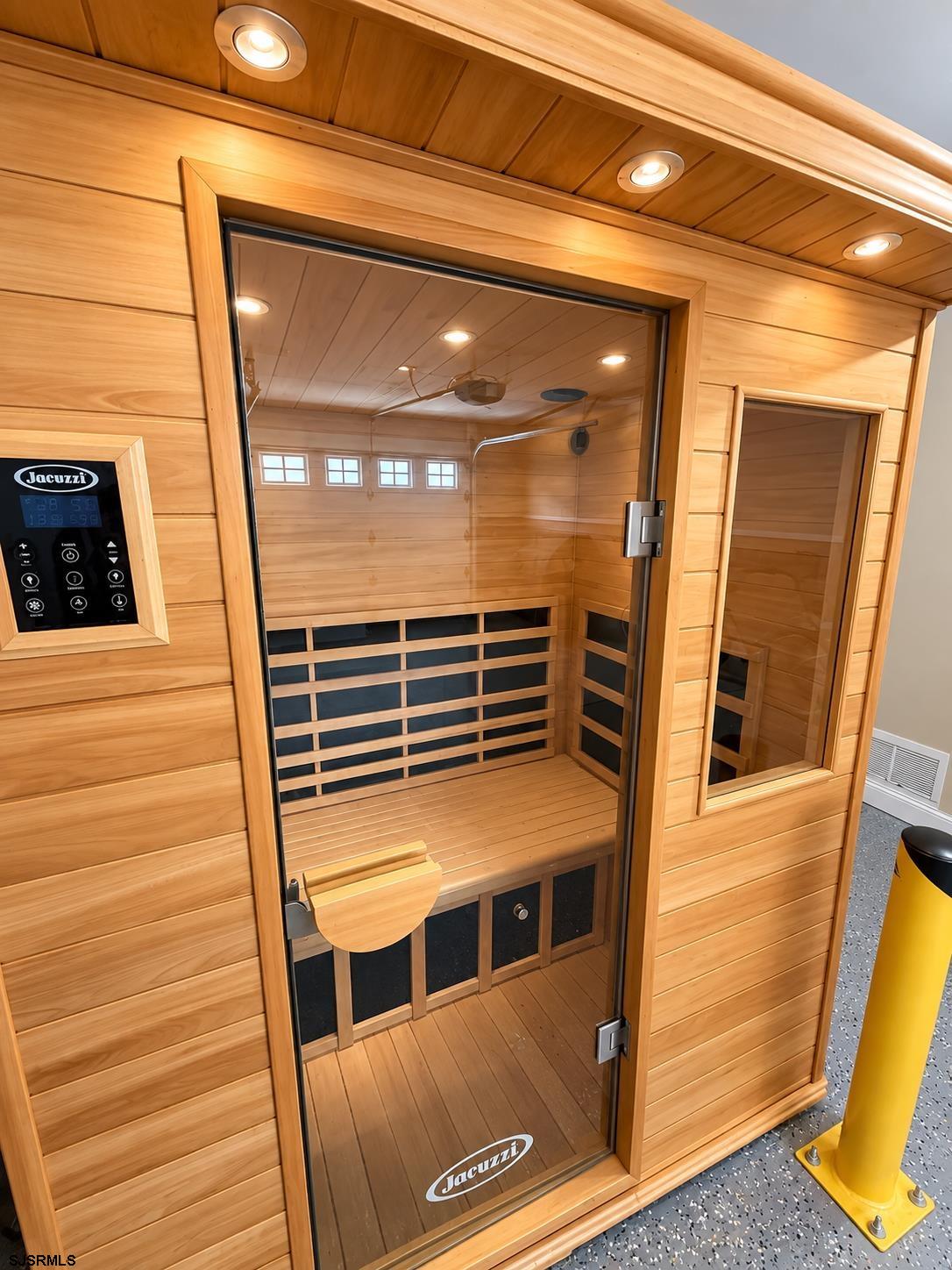 611908 | Photo 21