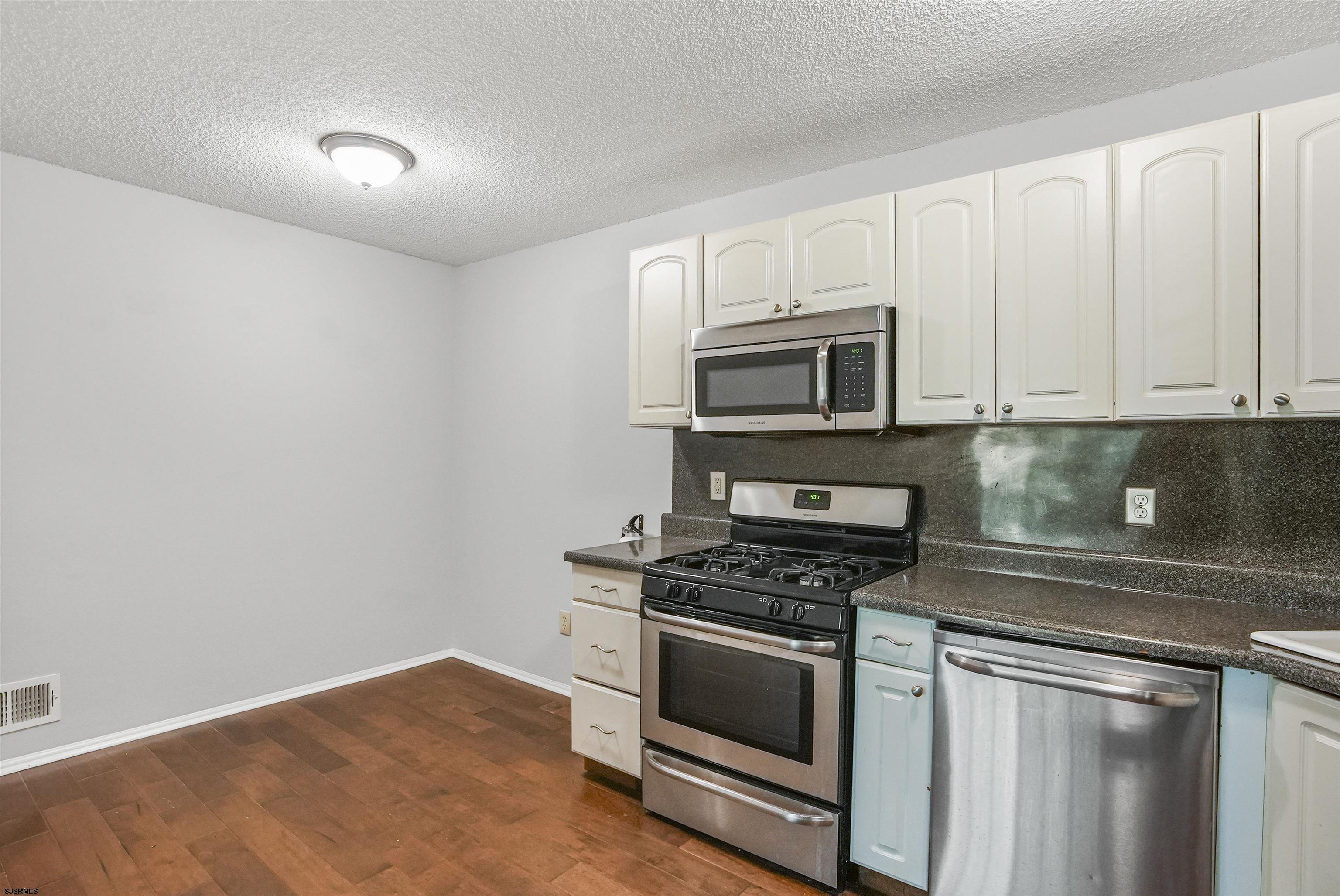 99 Sussex Place
