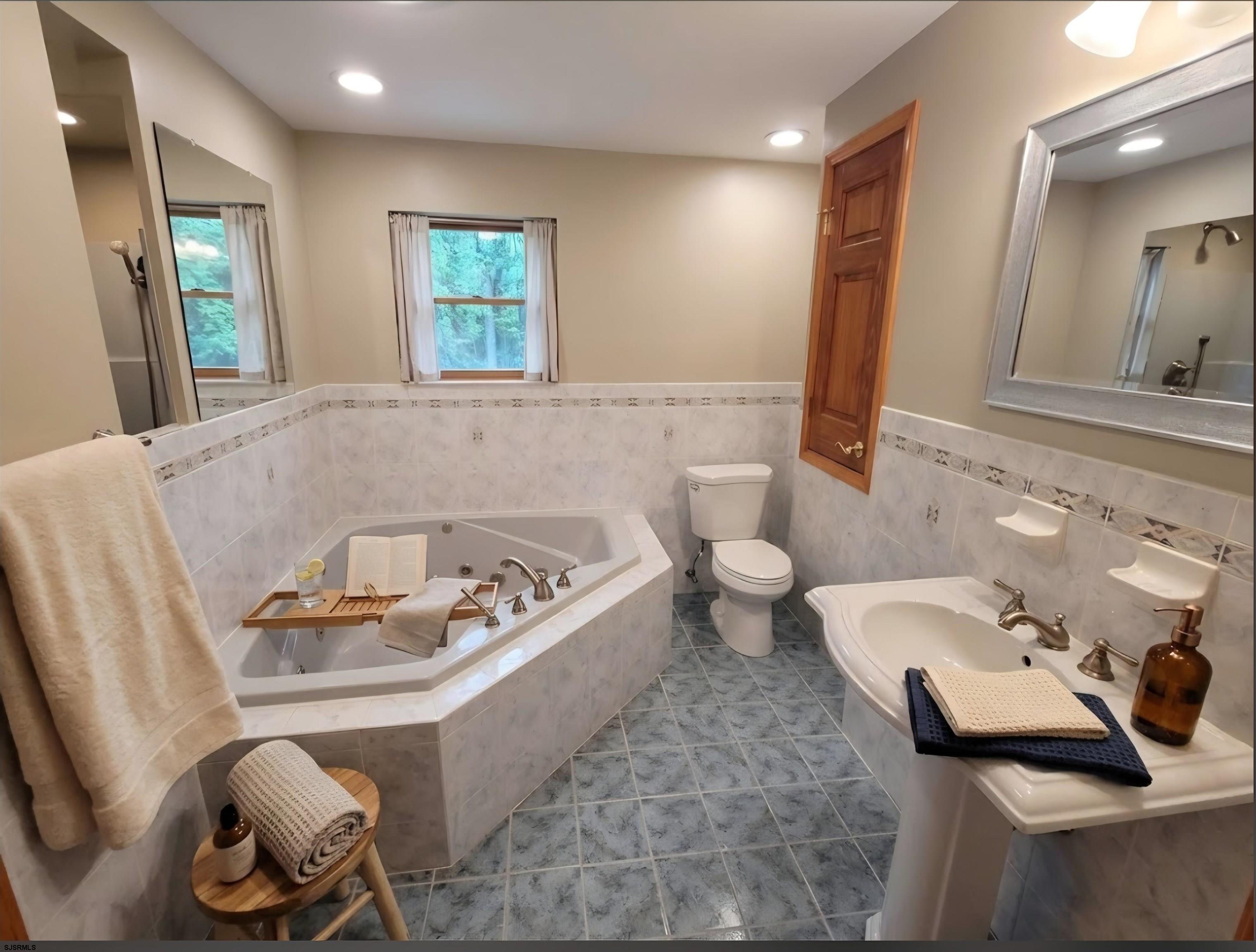 620 Columbia Road - Picture 1