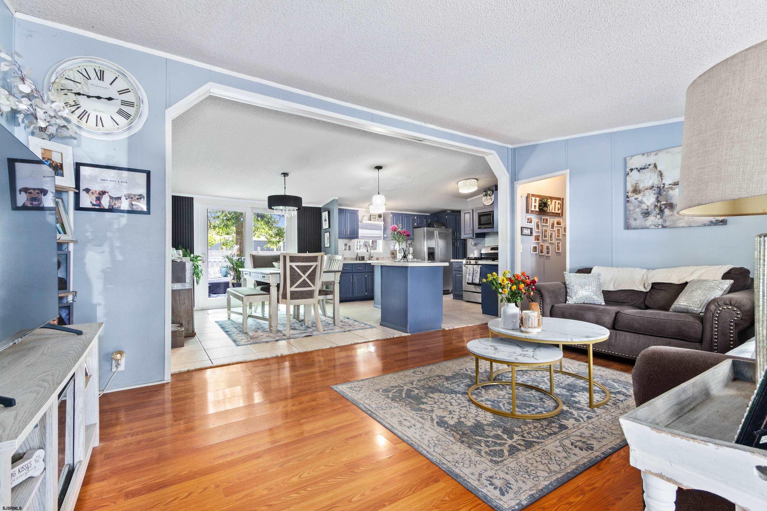 206 Fenton Avenue - Picture 4