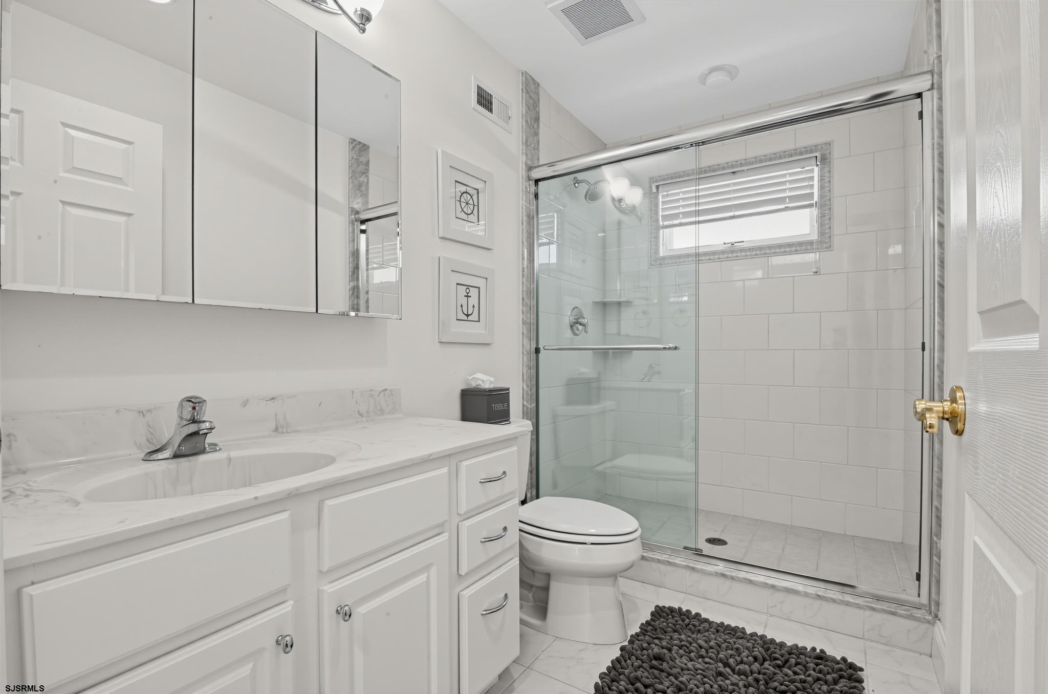 23 N Adams Avenue