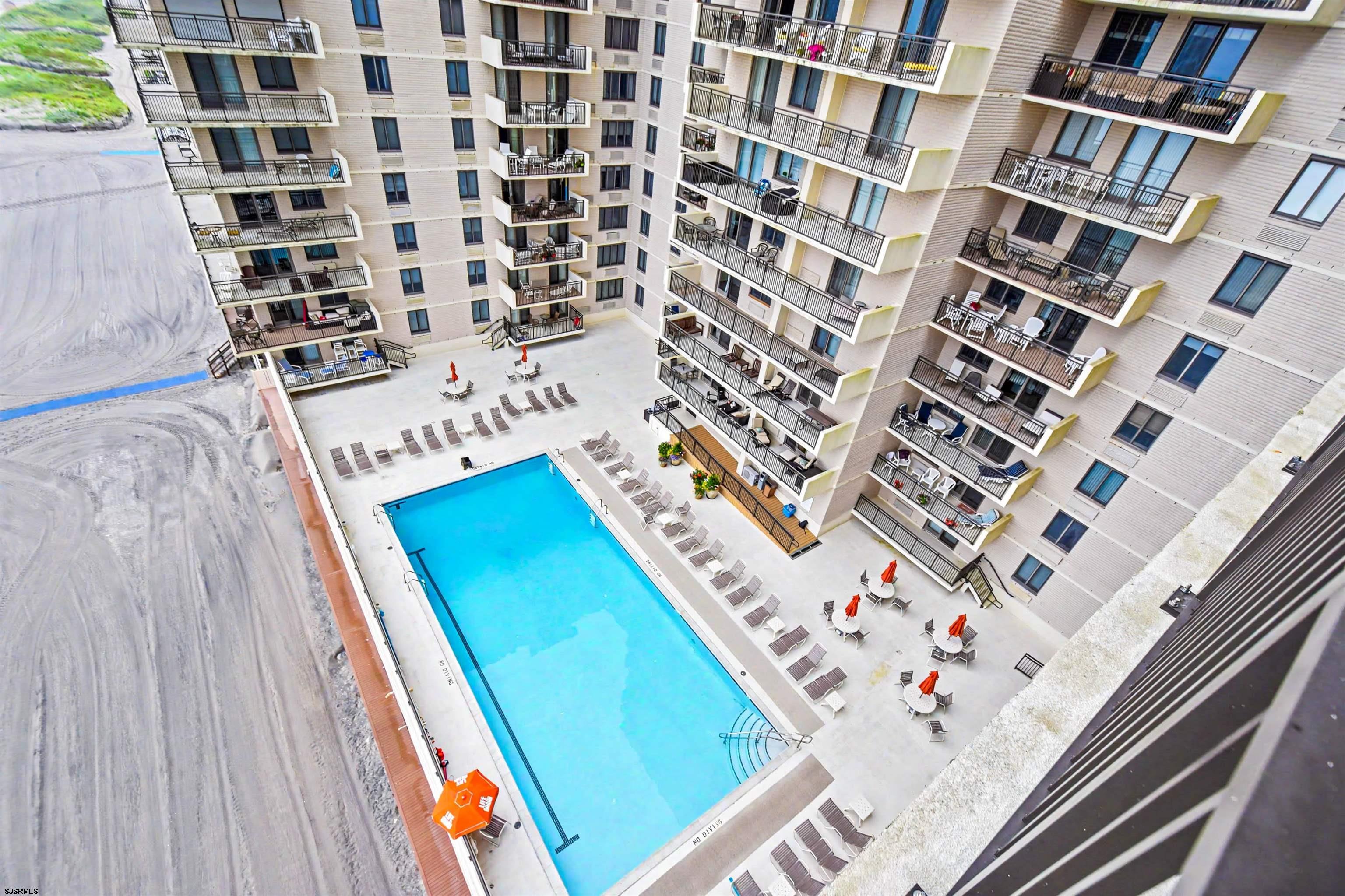 611990 | Photo 33