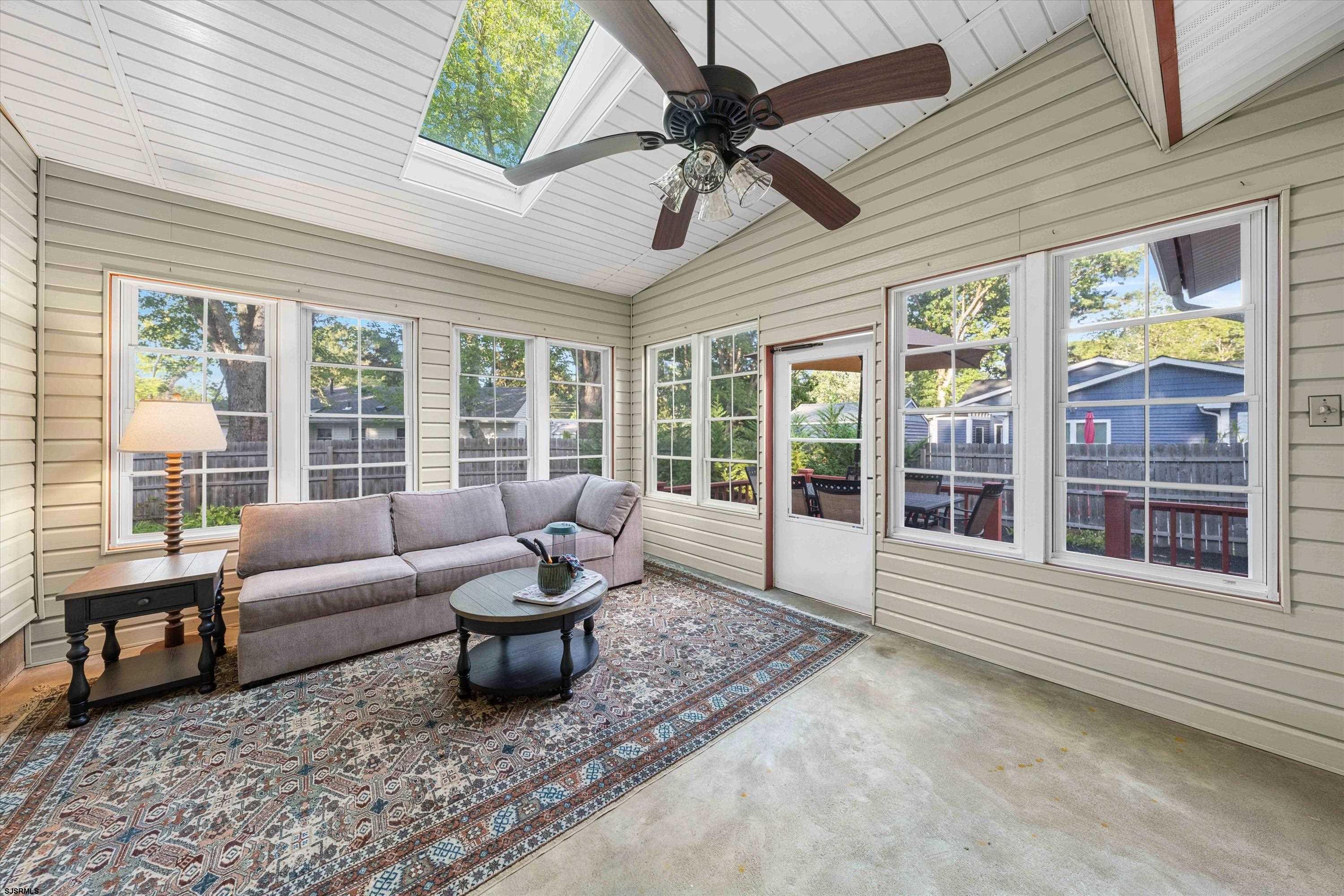 12 Dogwood Dr