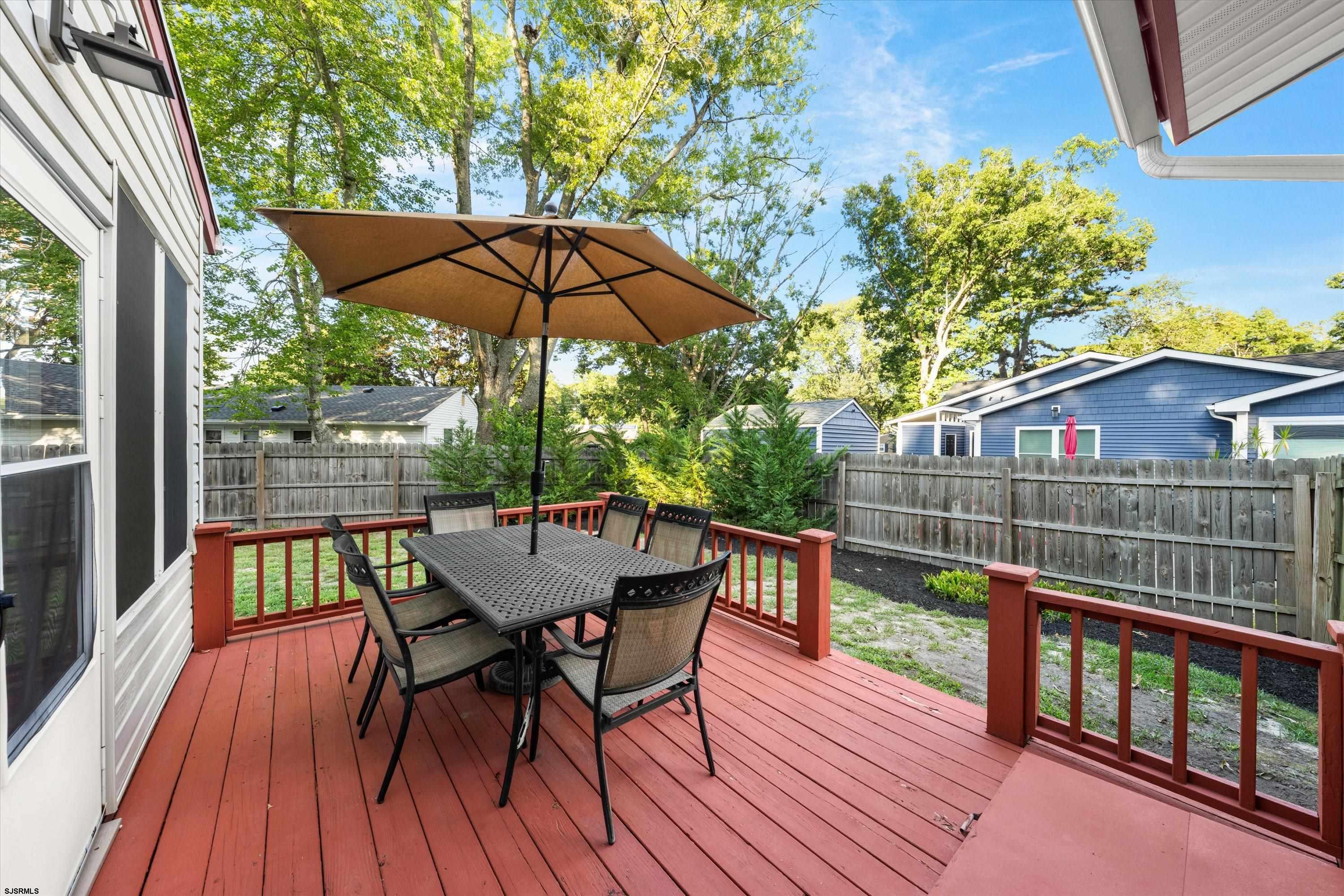 12 Dogwood Dr