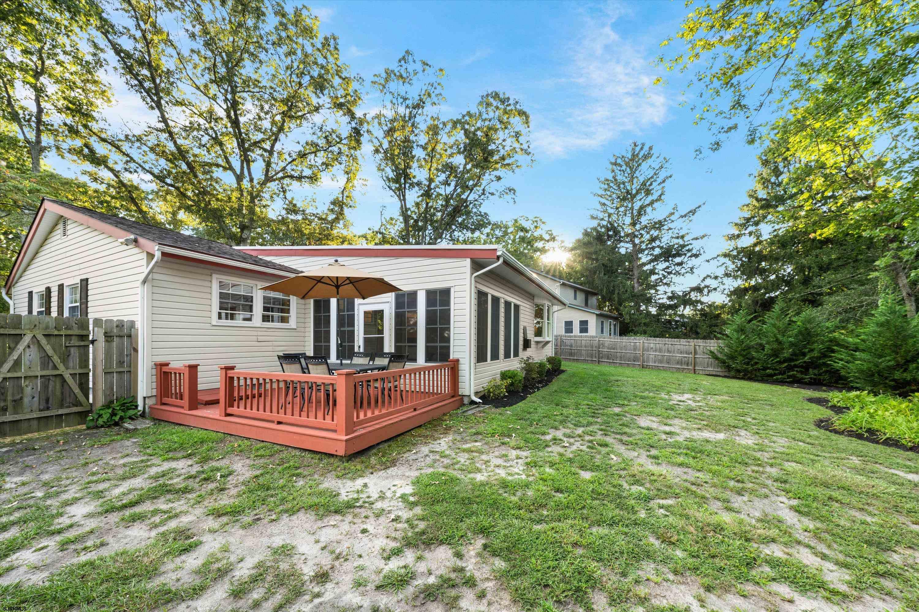 12 Dogwood Dr