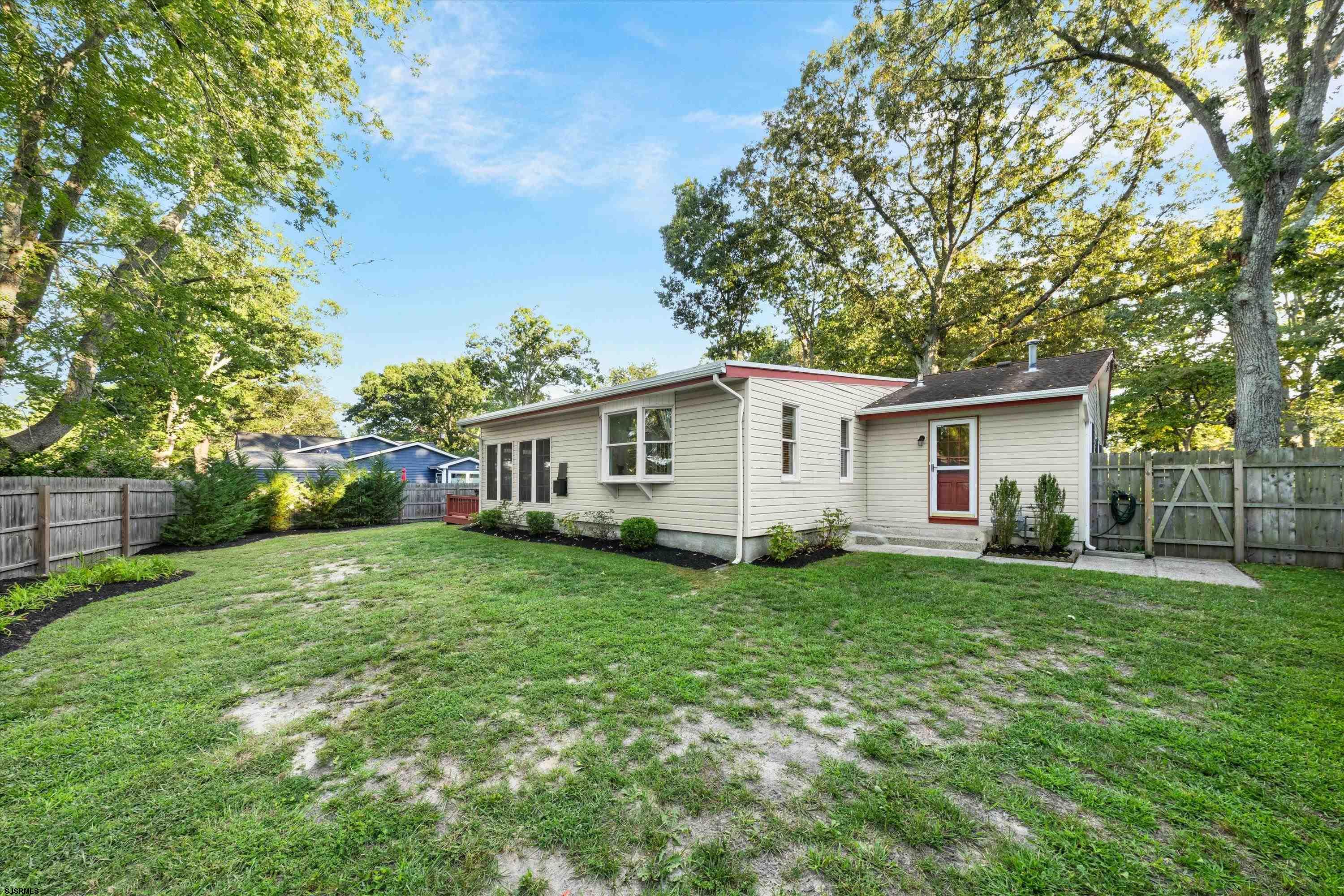 12 Dogwood Dr