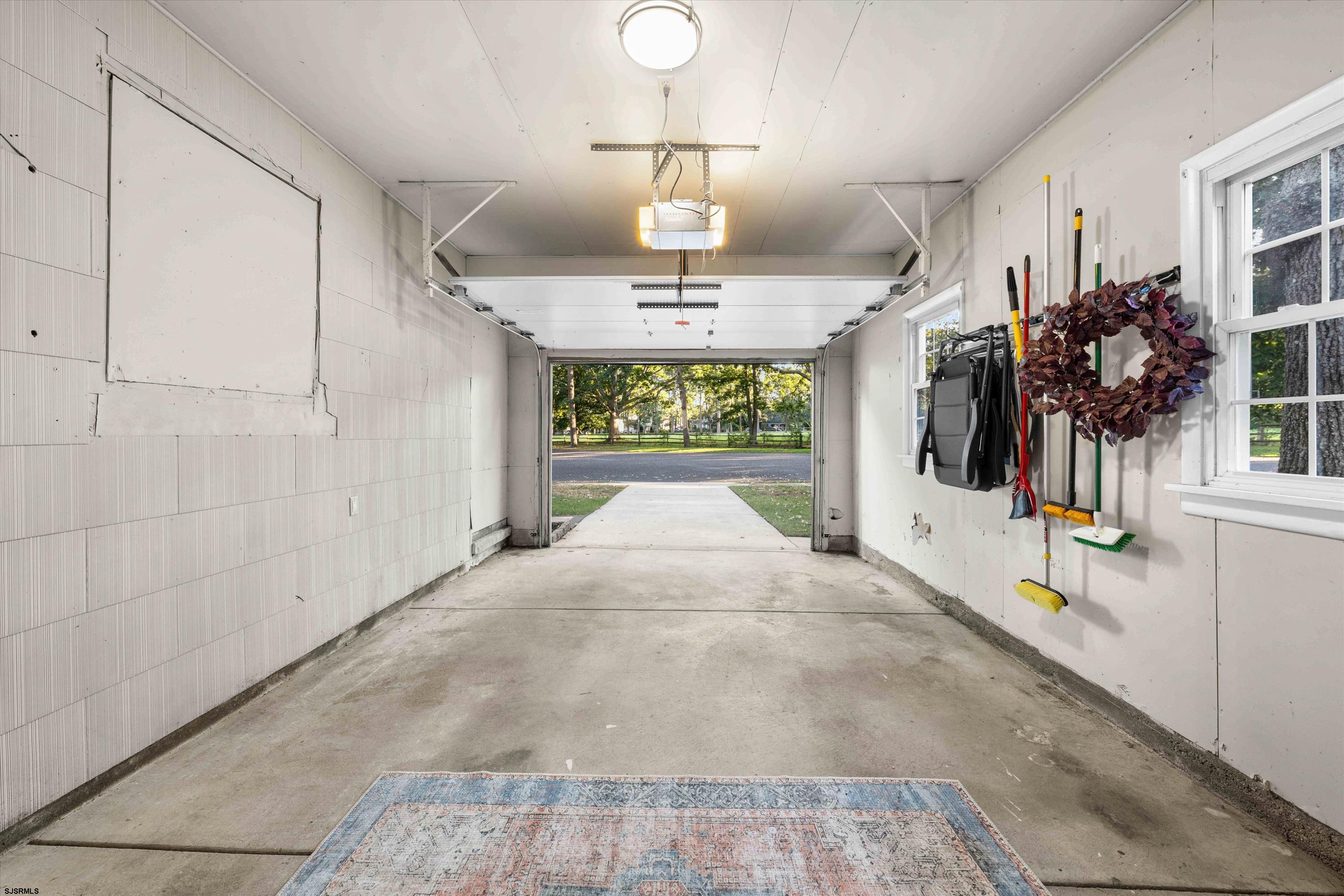 12 Dogwood Dr