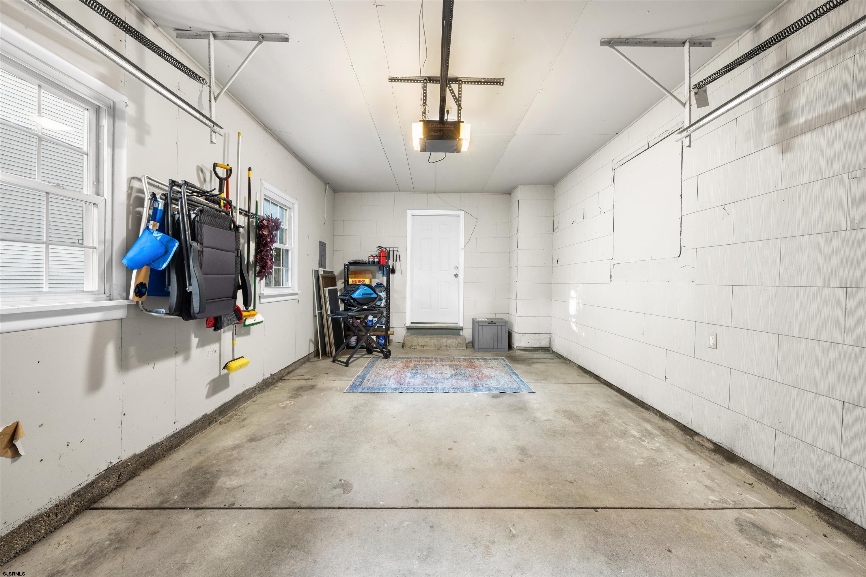 12 Dogwood Dr