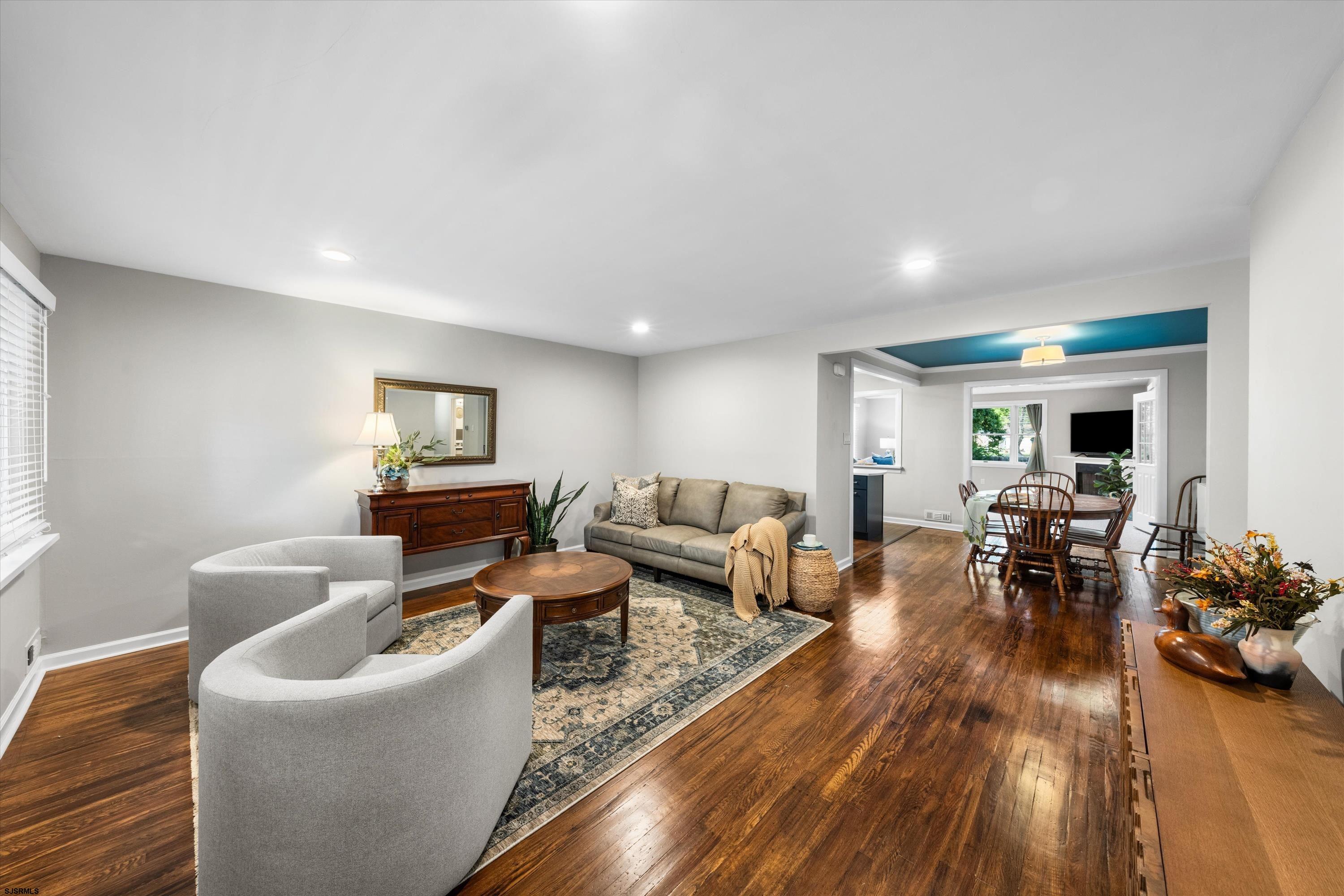 12 Dogwood Dr