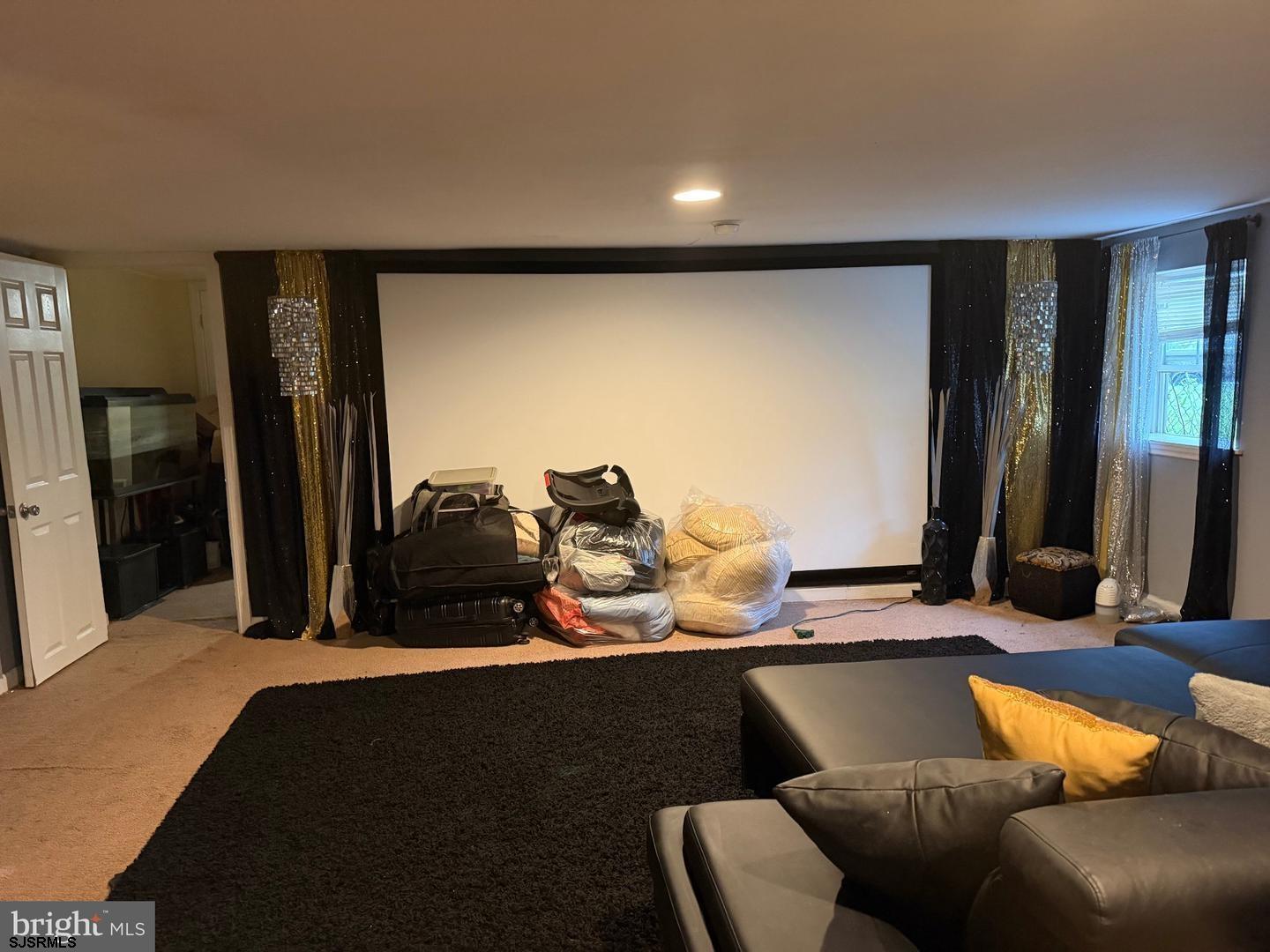 717 New Maple Road
