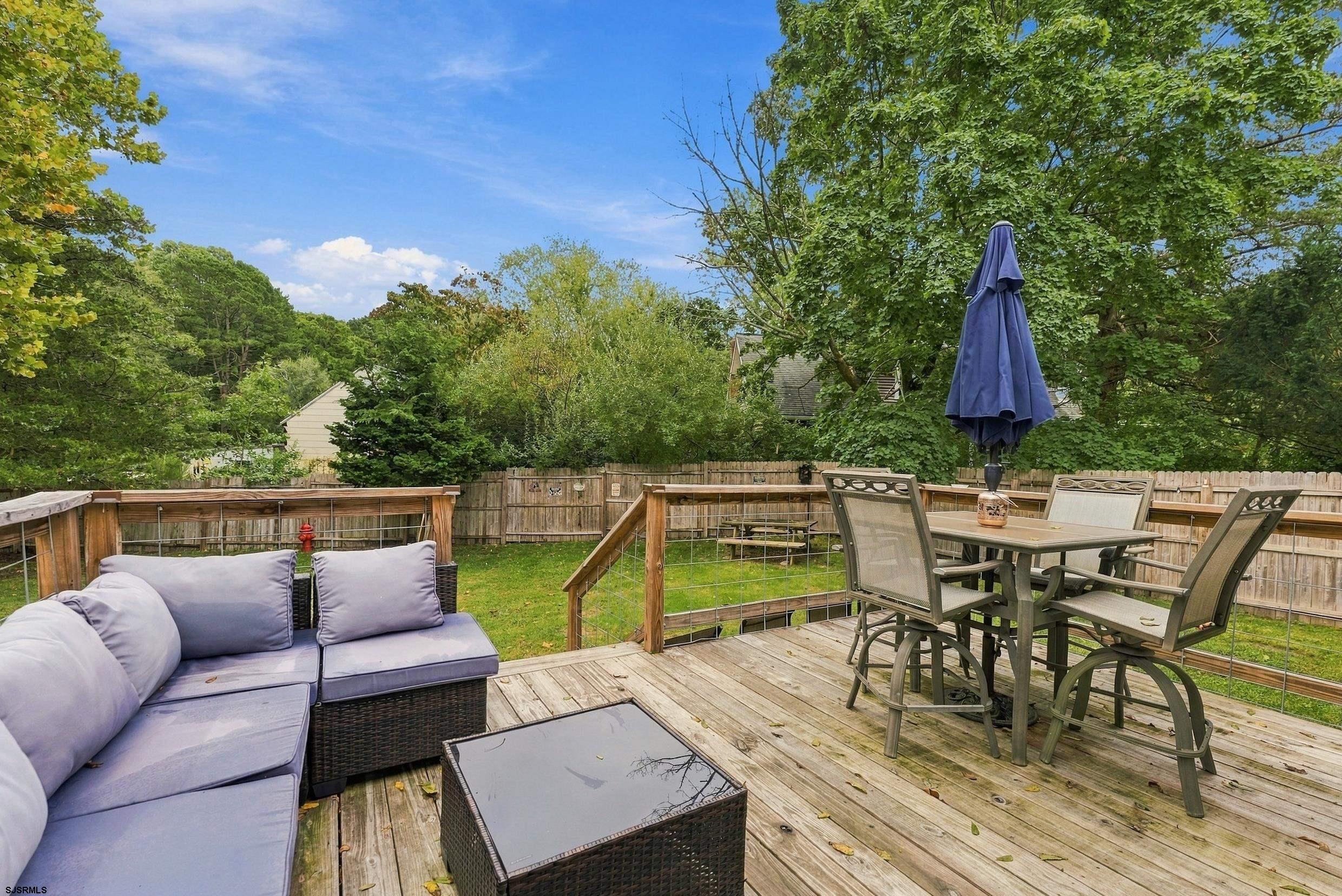 204 Sanford Ln