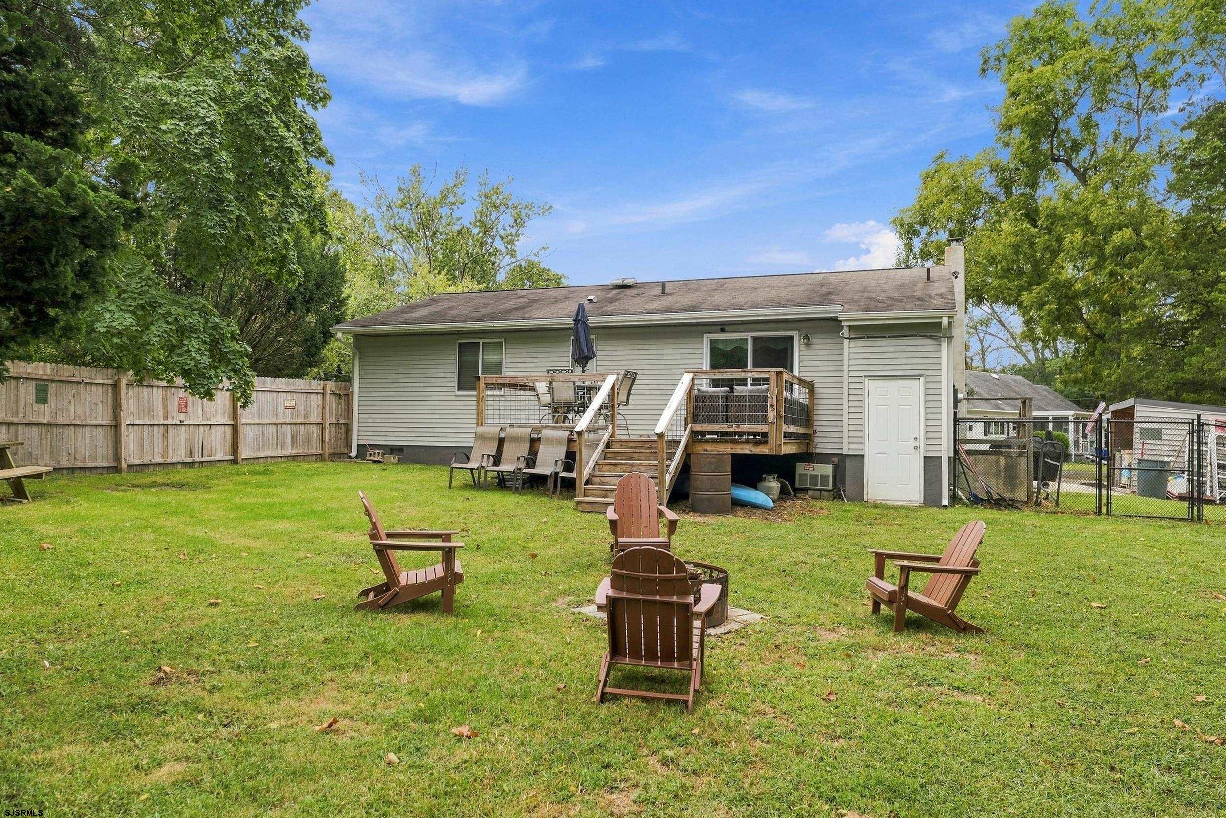204 Sanford Ln