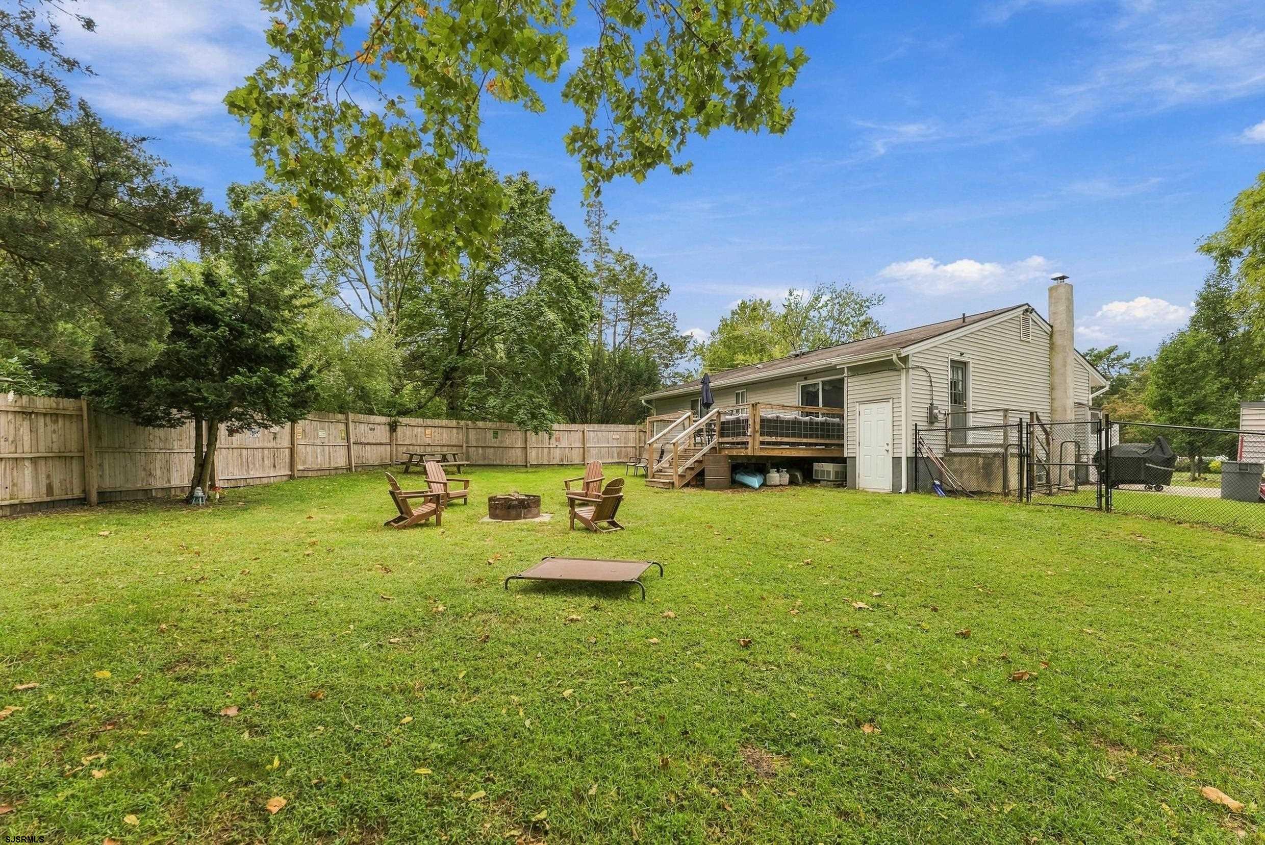 204 Sanford Ln