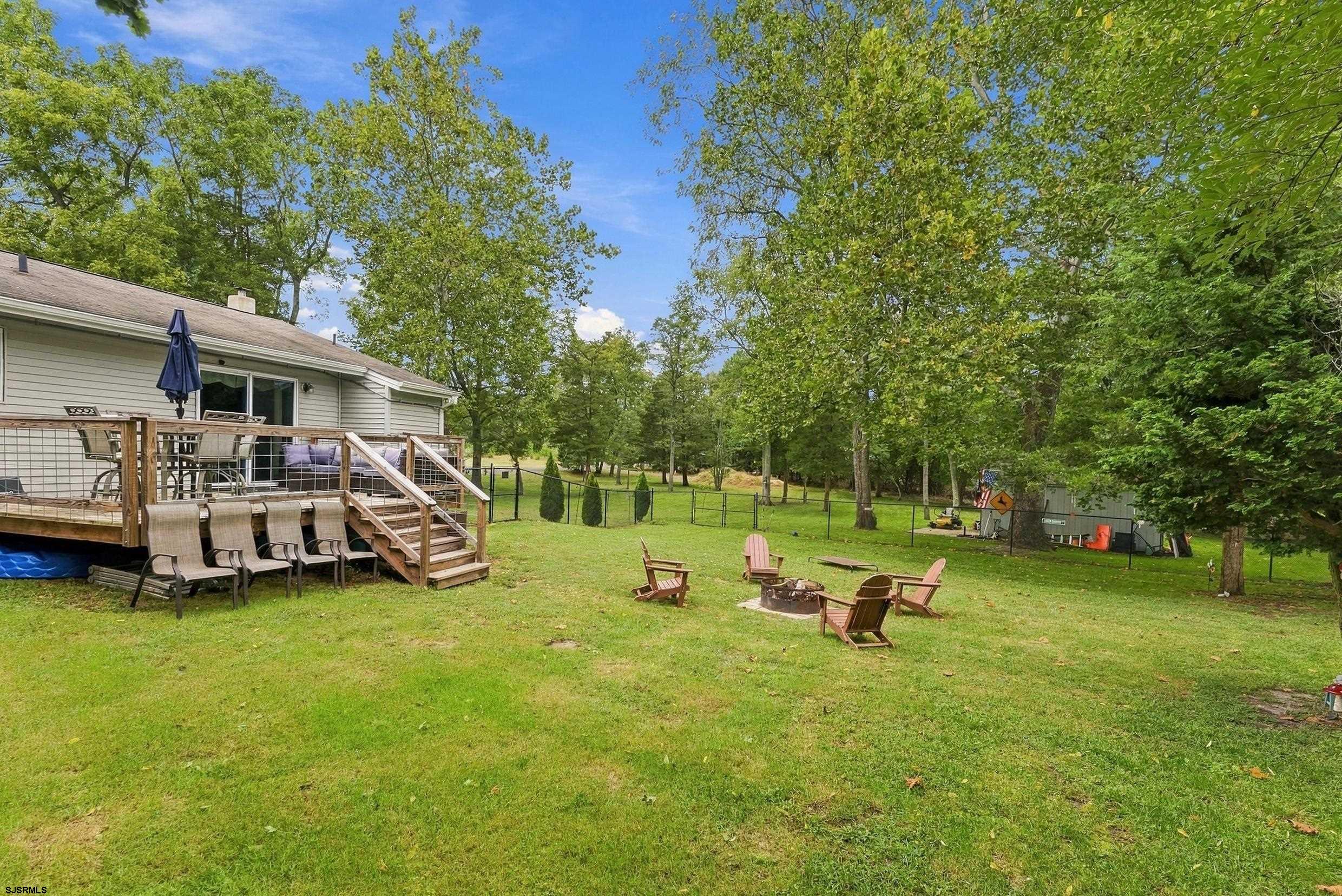 204 Sanford Ln