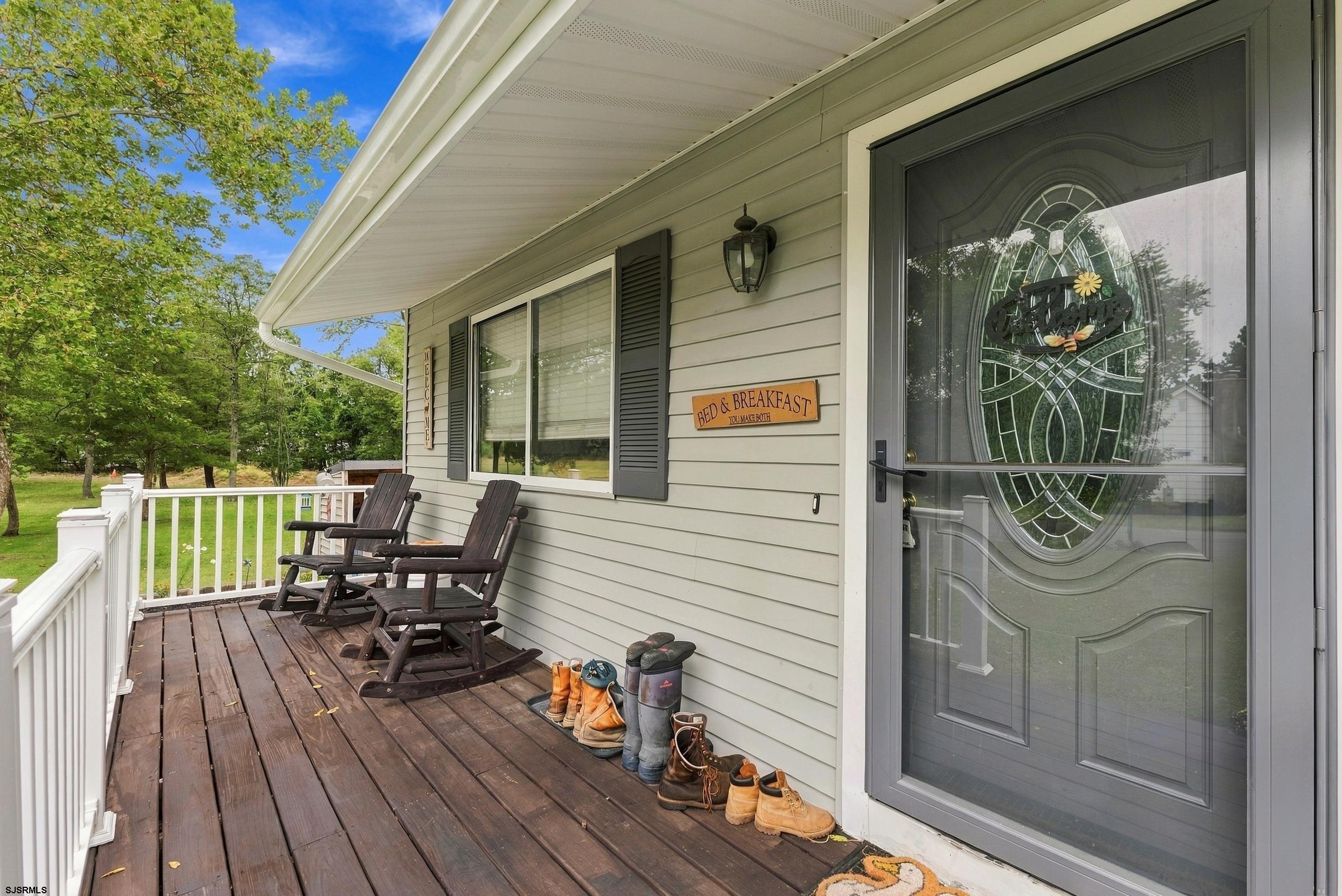 204 Sanford Ln