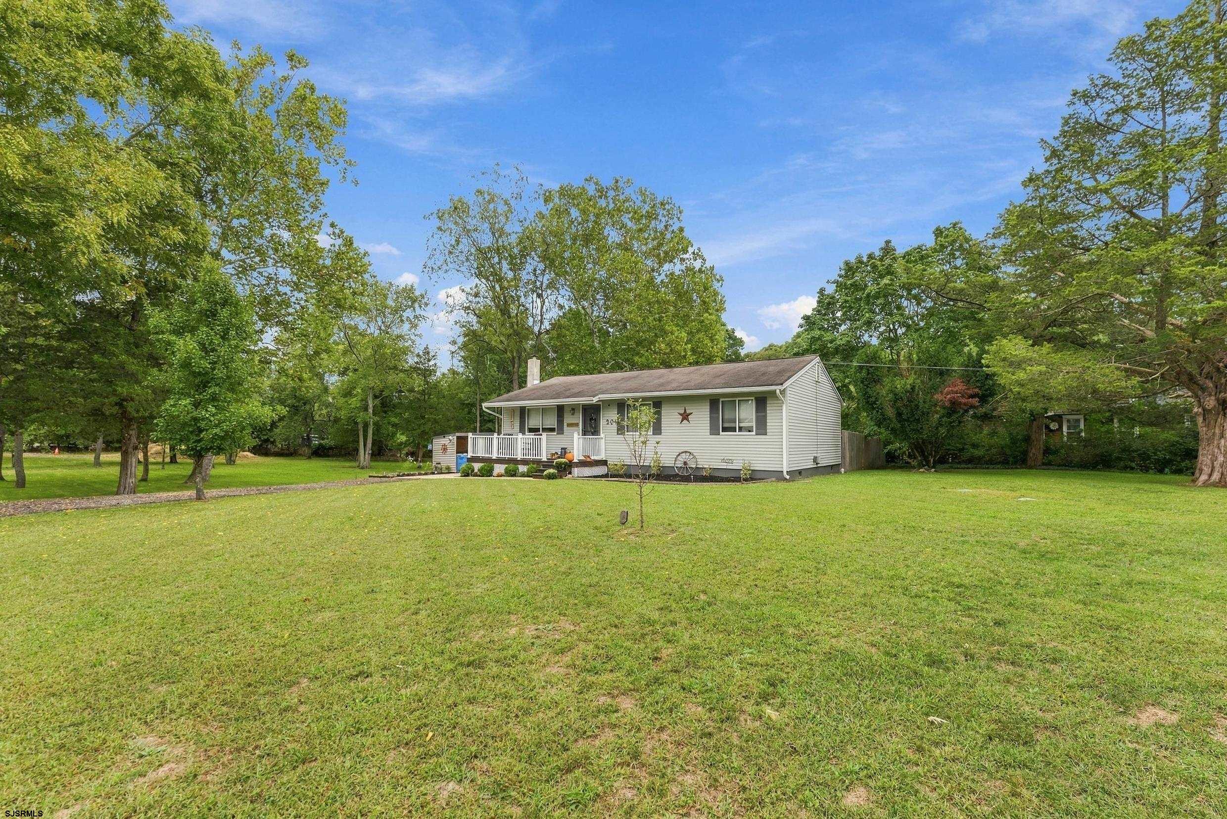 204 Sanford Ln
