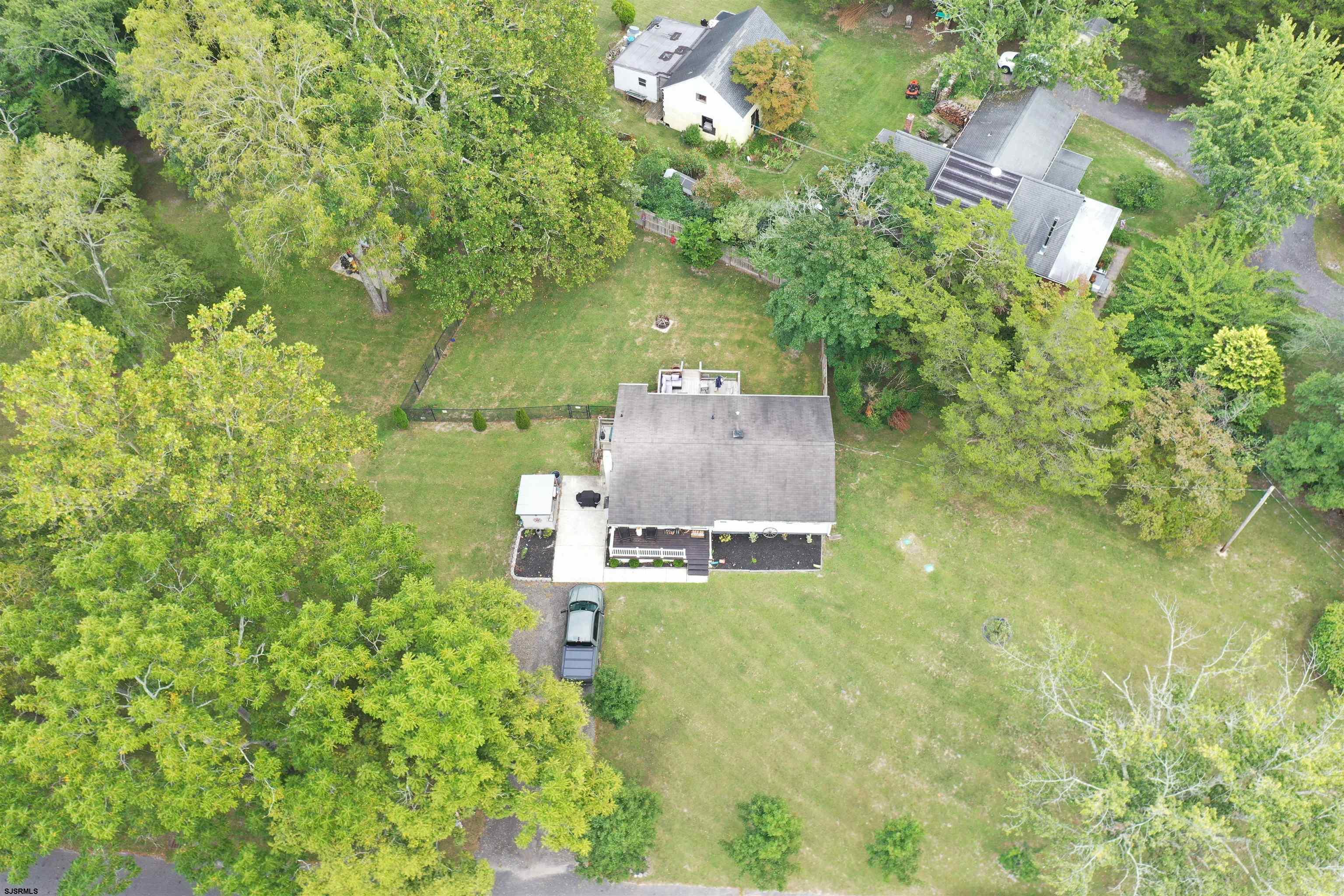 204 Sanford Ln