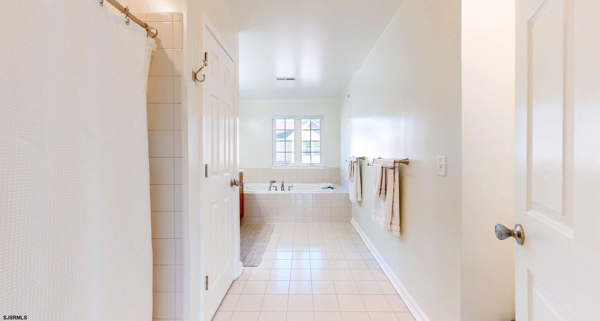 308 Sanderling Ln