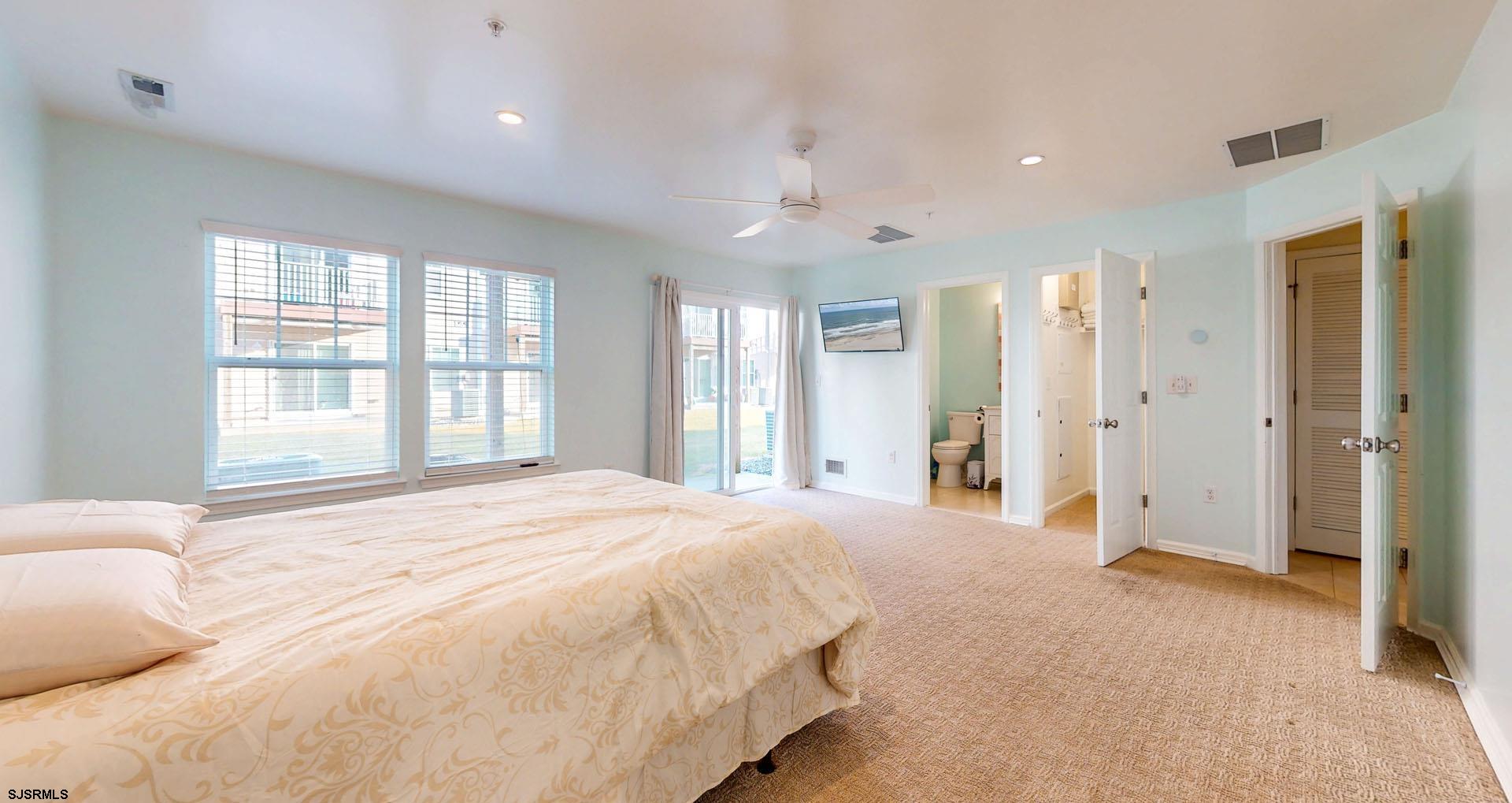 308 Sanderling Ln