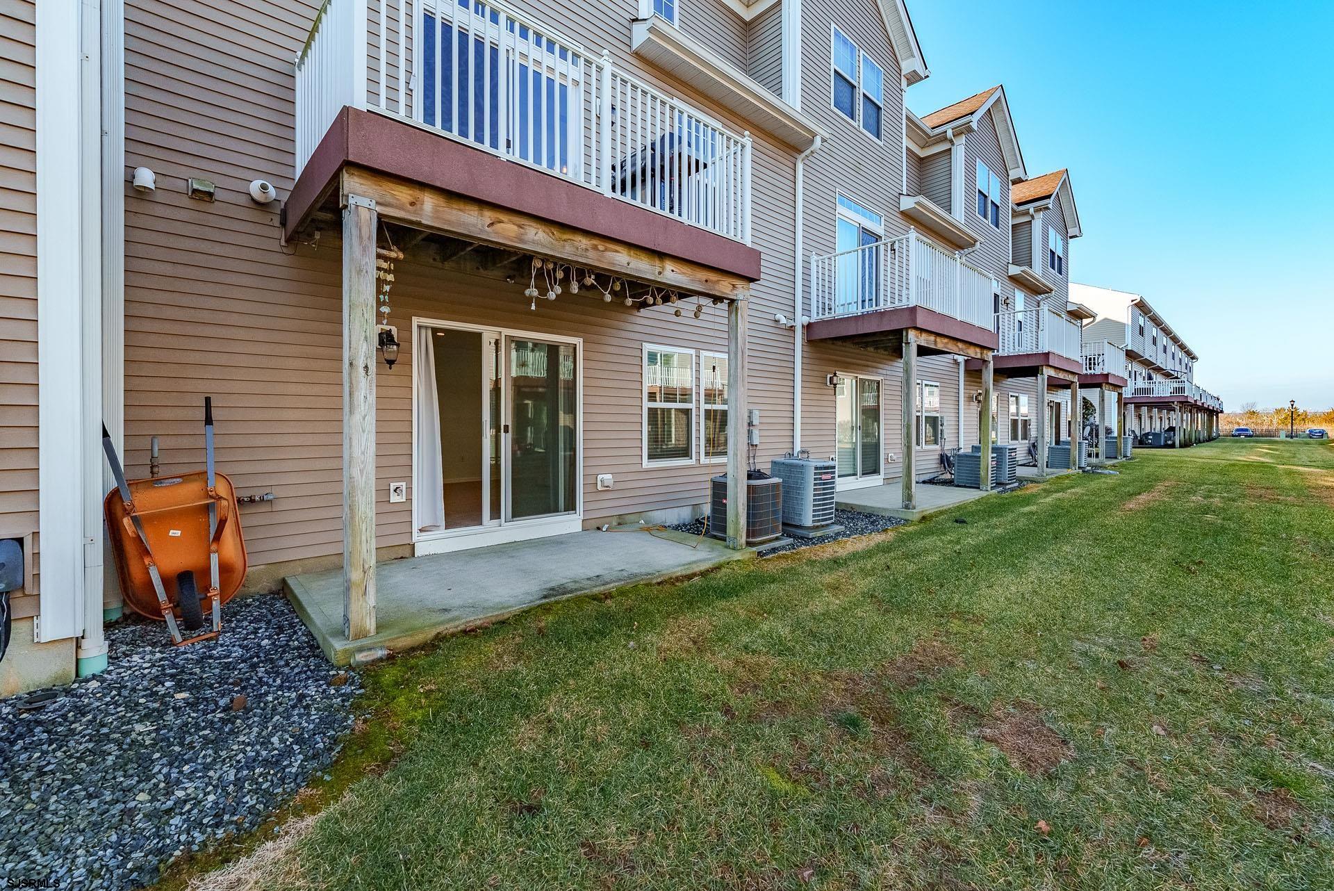 308 Sanderling Ln