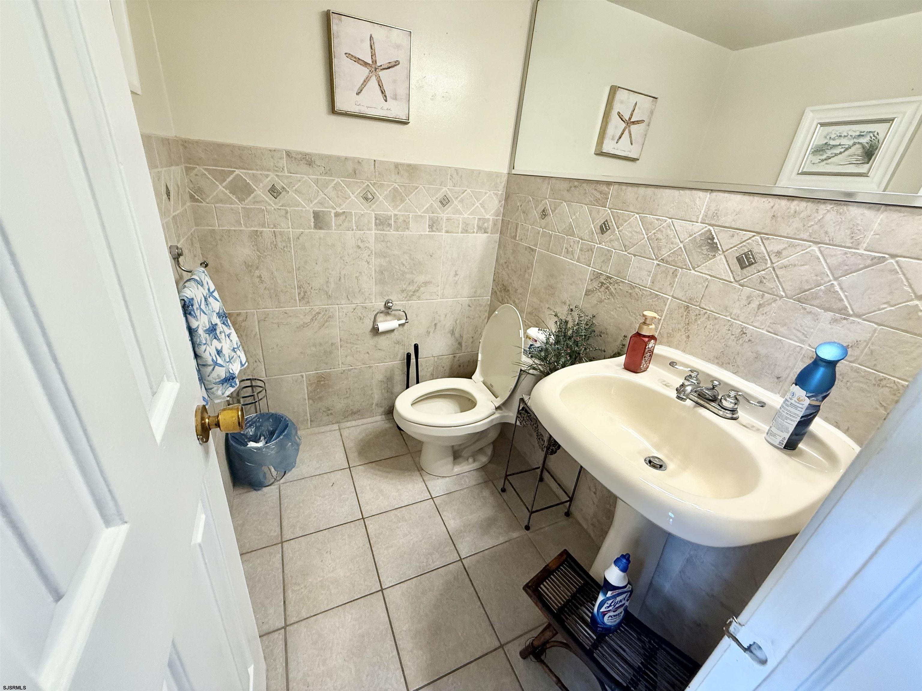 200 Creek Ct