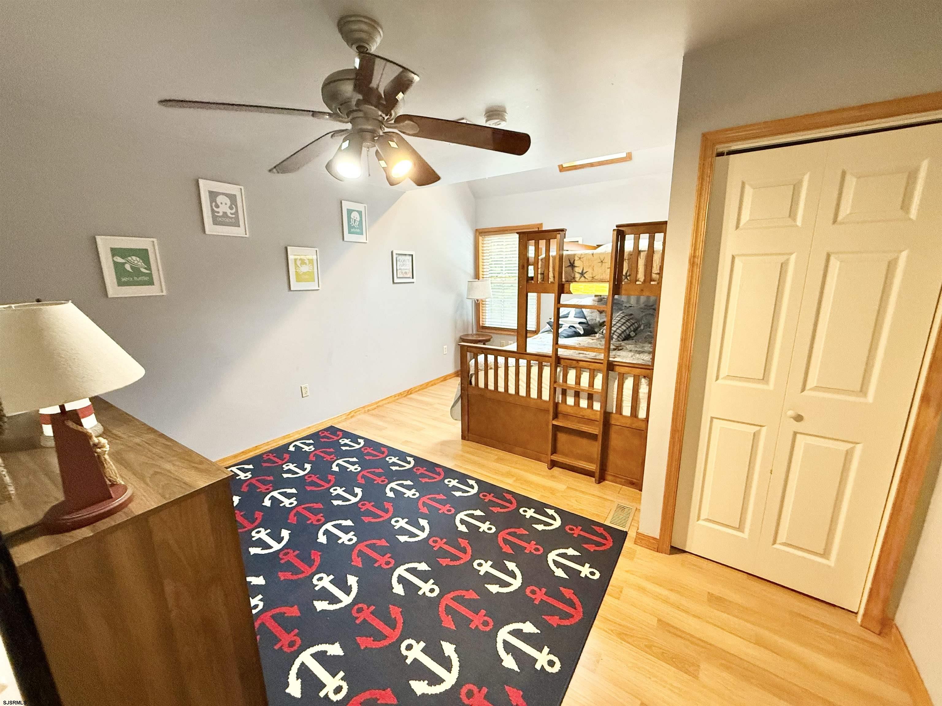 200 Creek Ct