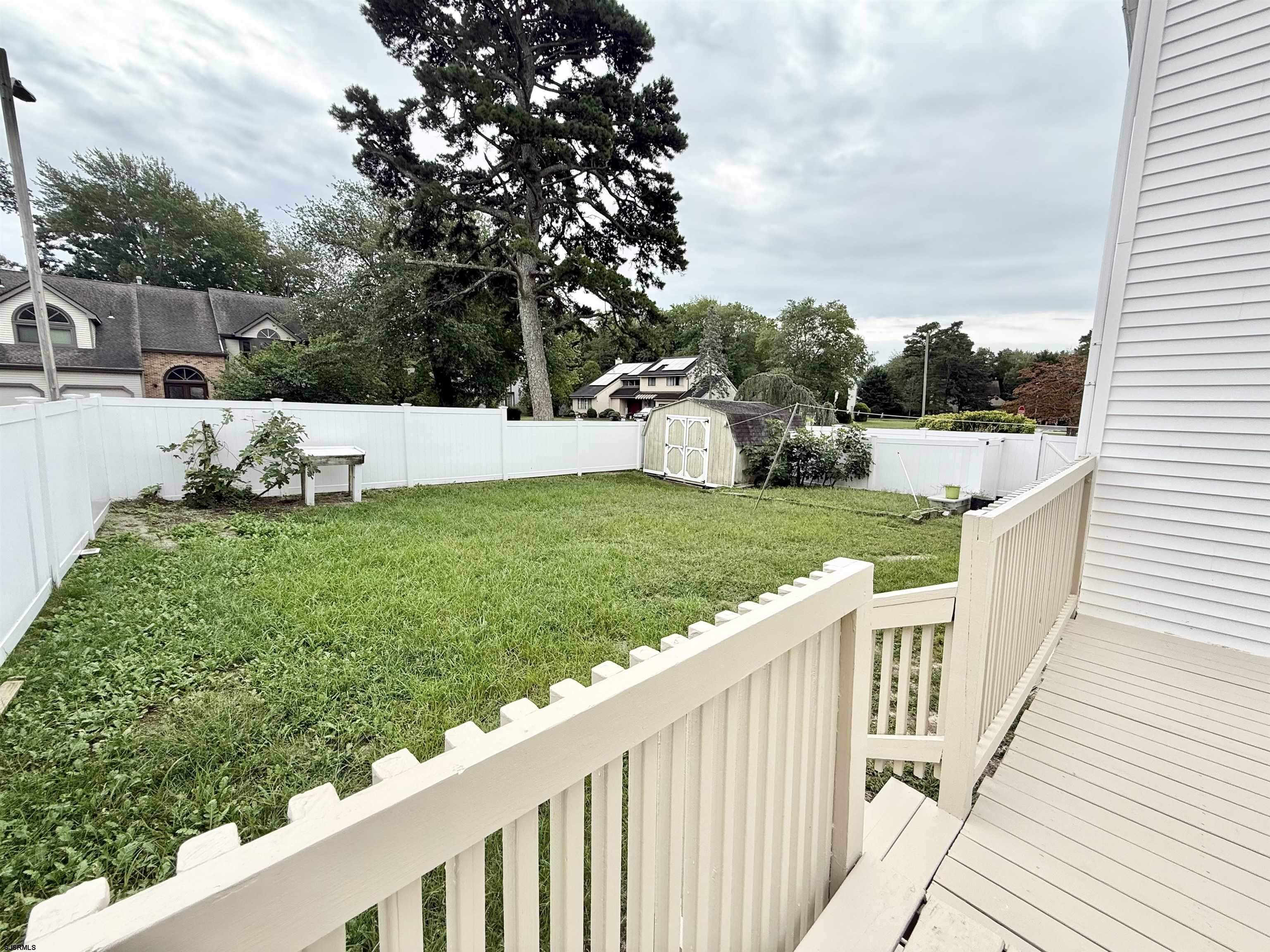 200 Creek Ct