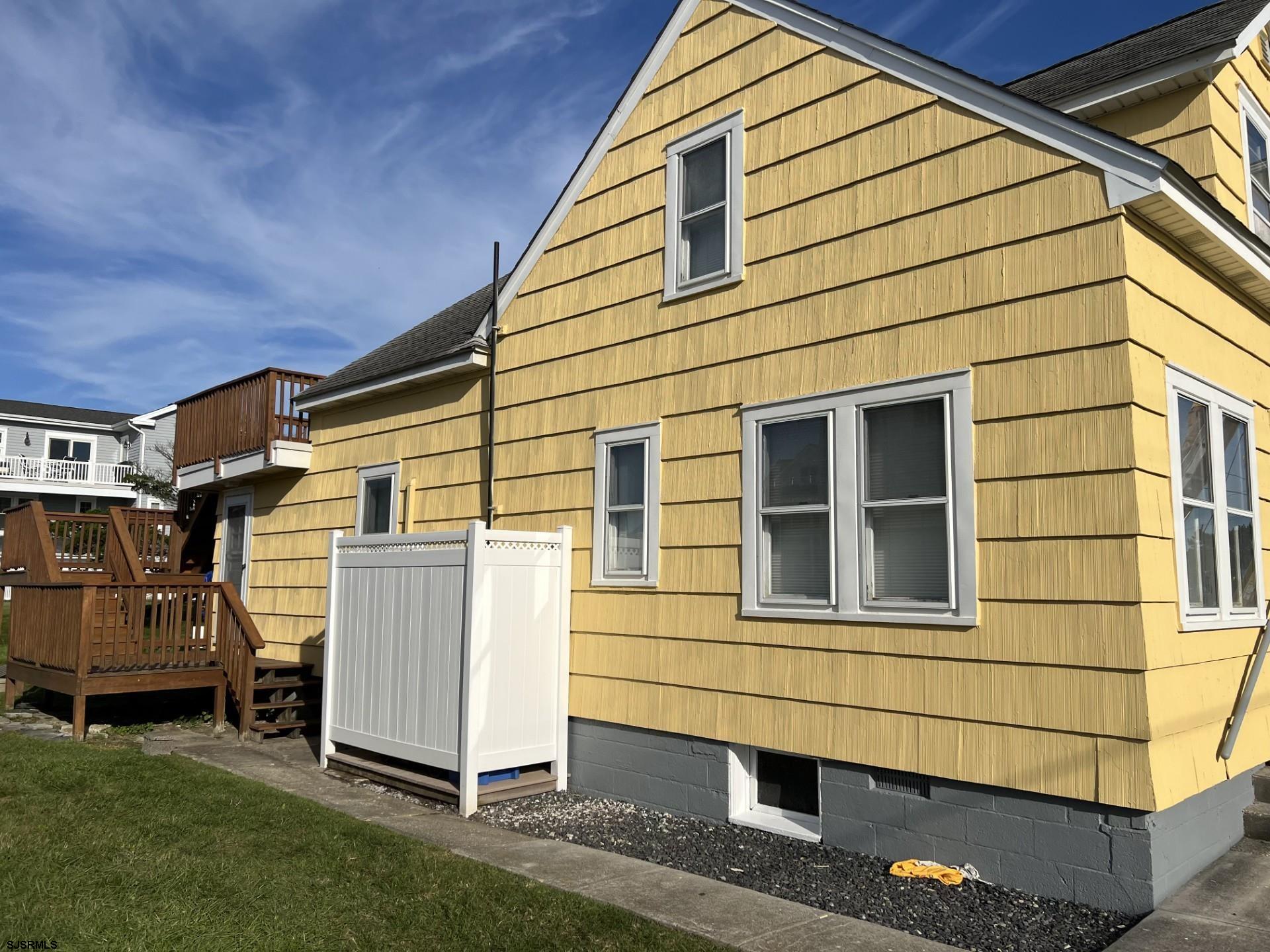 9 E Willard Avenue - Picture 2