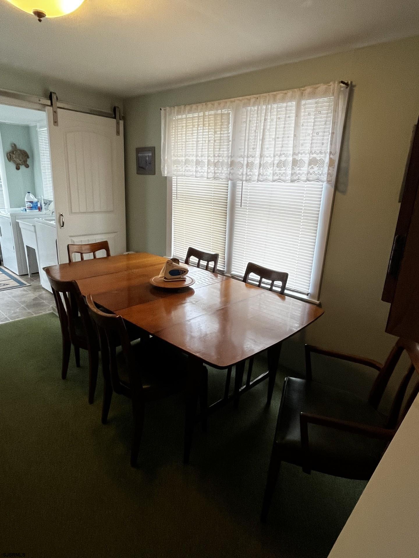 9 E Willard Avenue