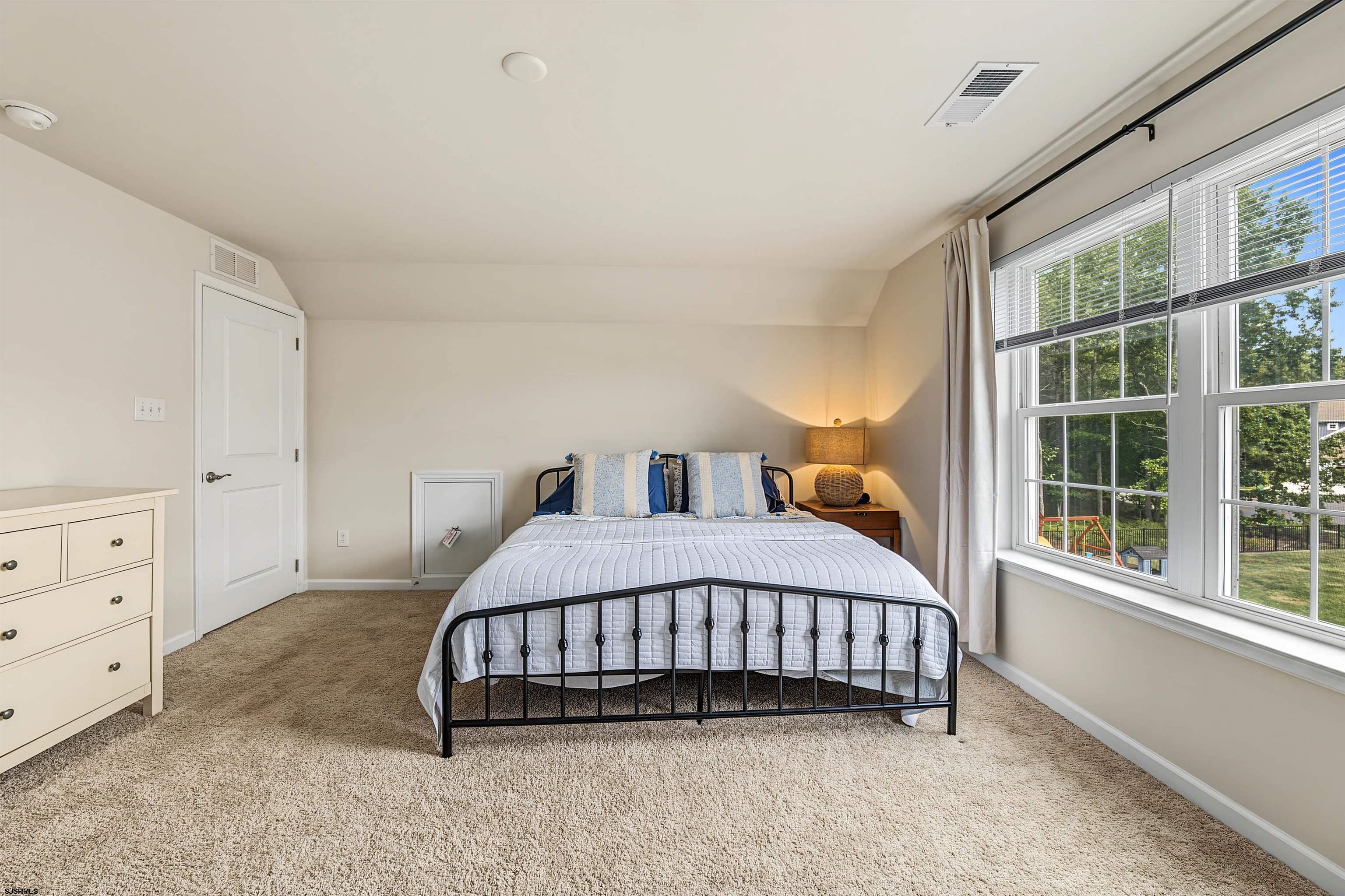 103 Laquinta Dr