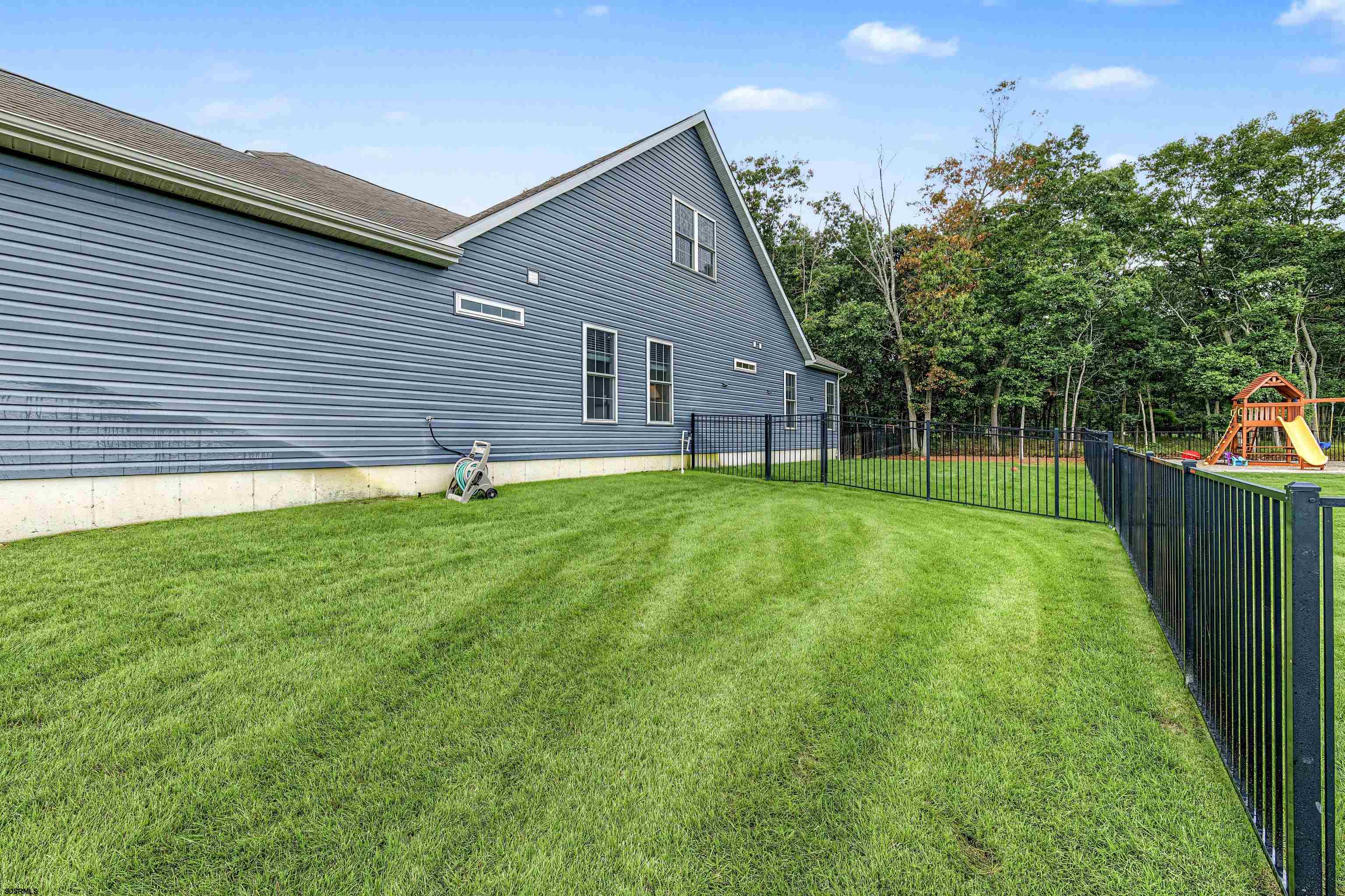 103 Laquinta Dr