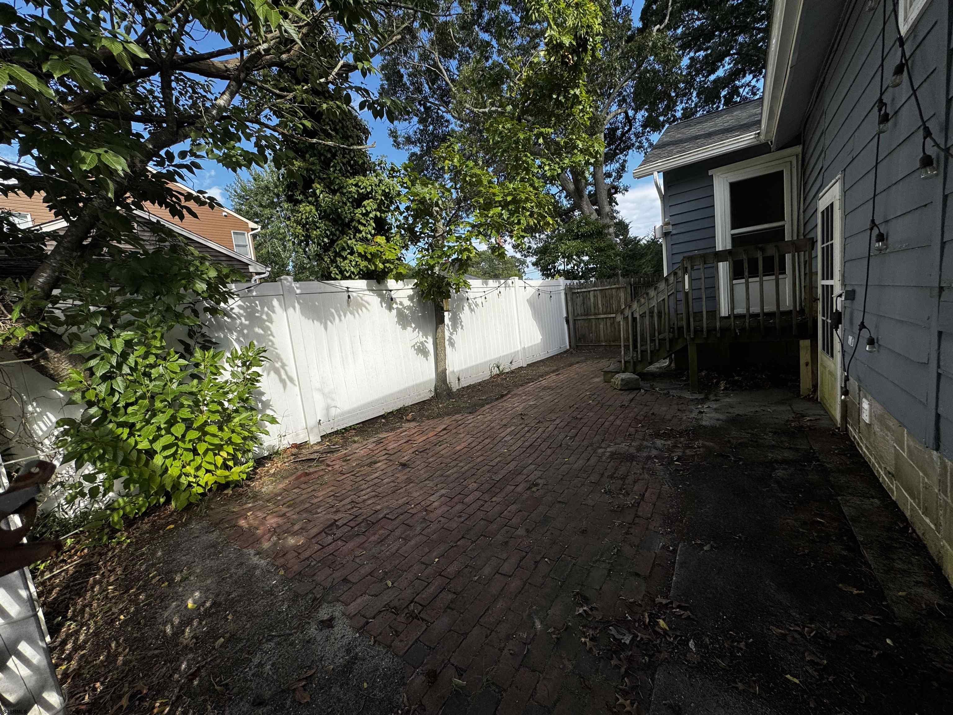 717 Fuae Avenue