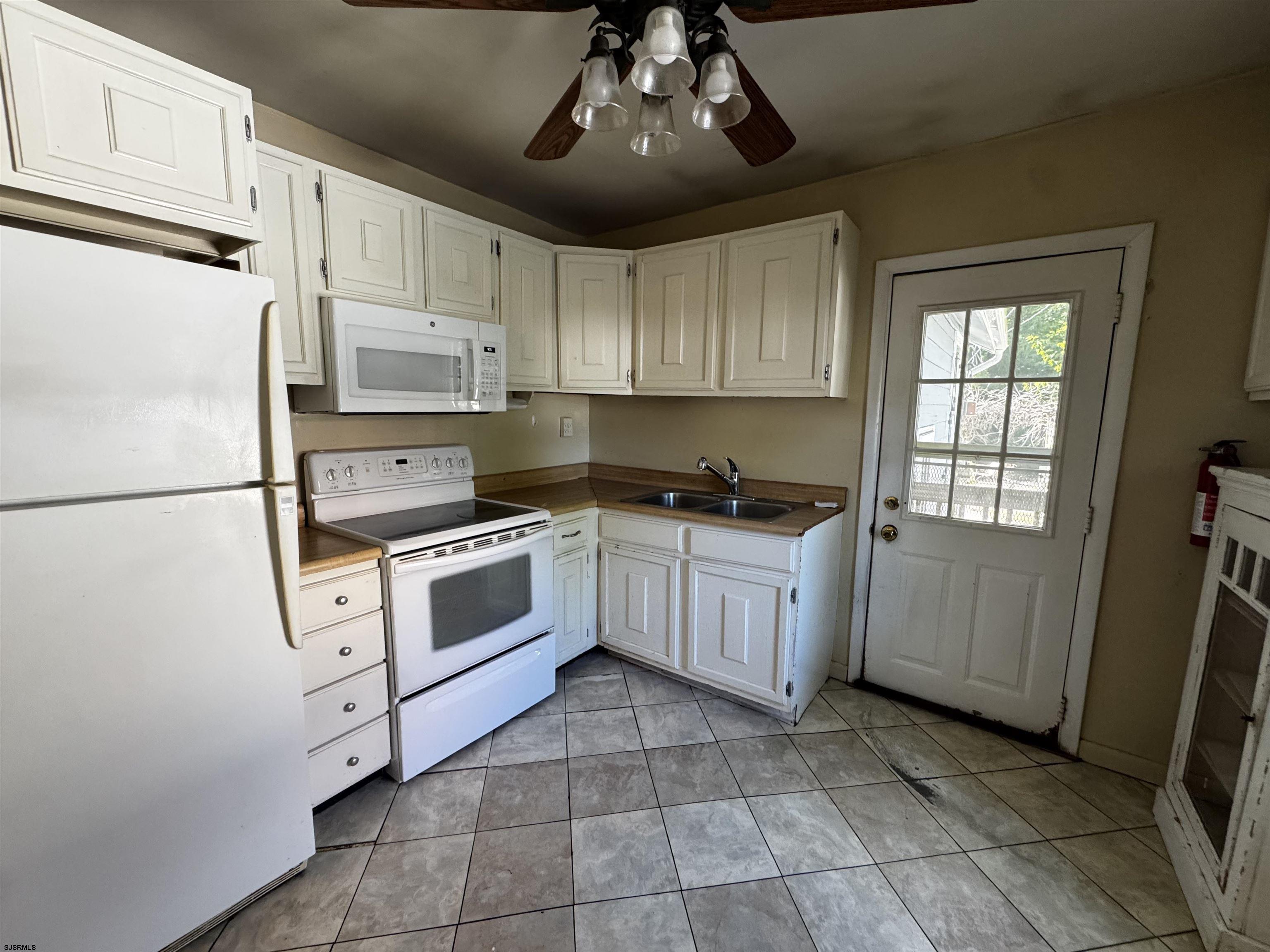 717 Fuae Avenue - Picture 3