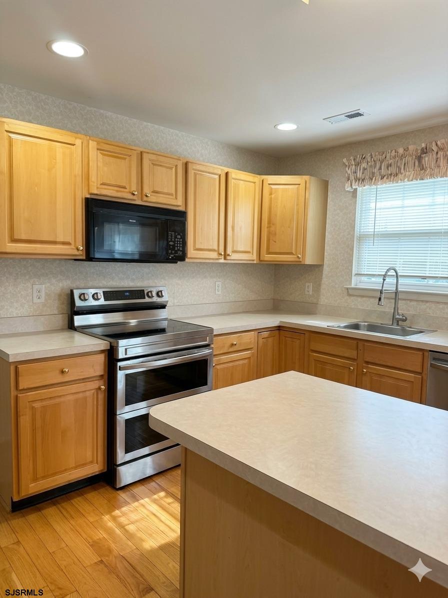 215 PEACH TREE LANE